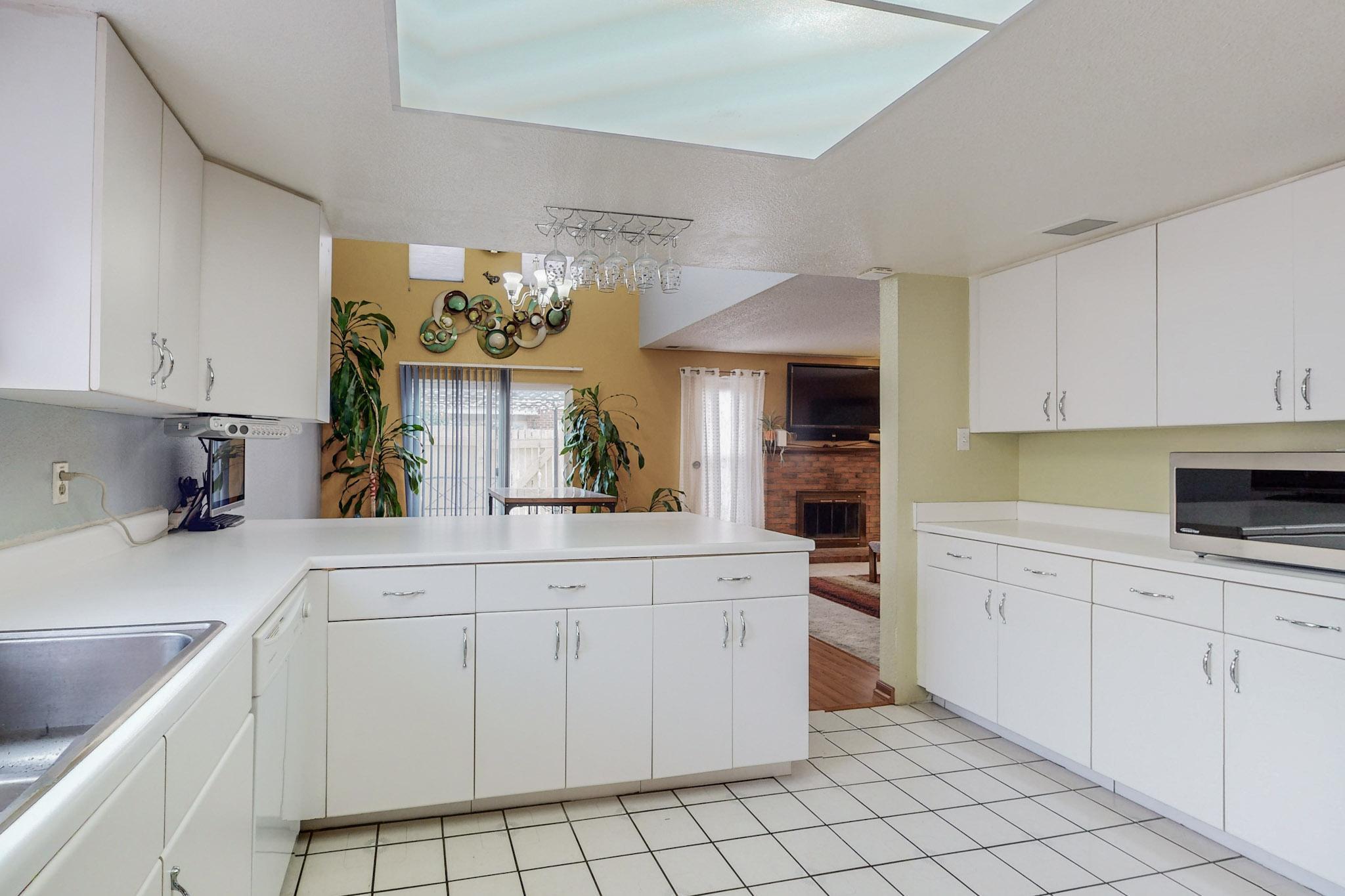 36 Westlake Drive NE