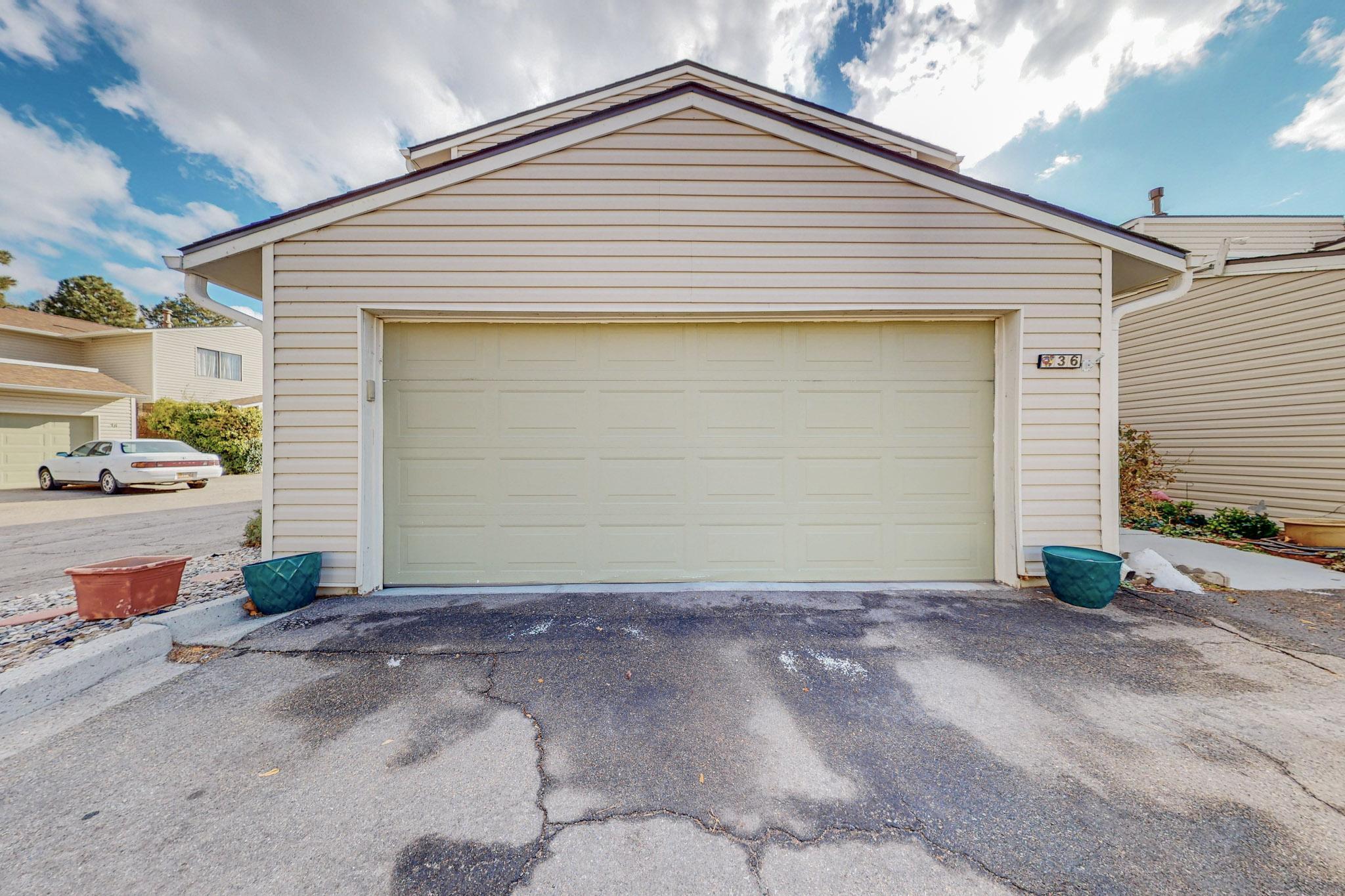 36 Westlake Drive NE