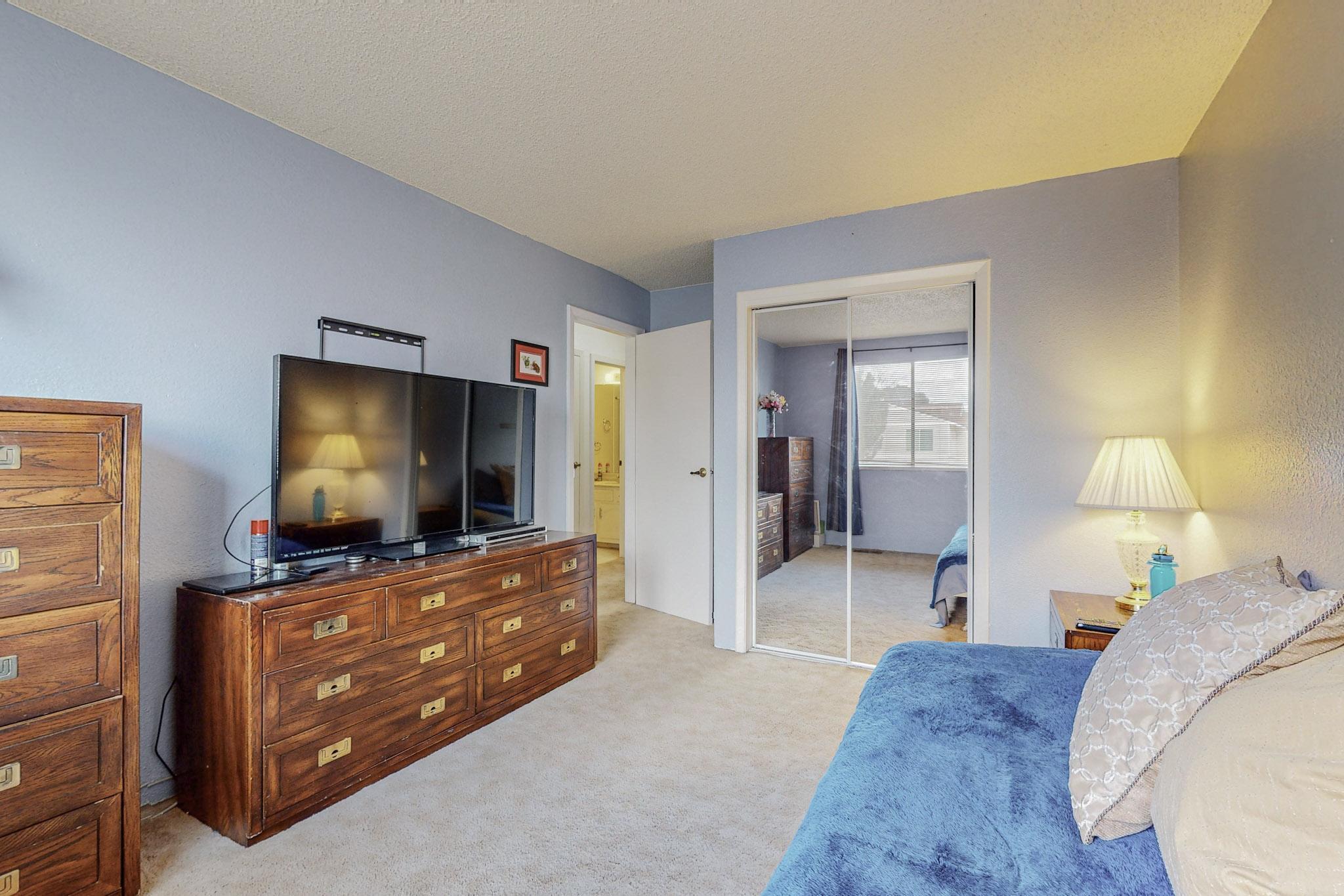 36 Westlake Drive NE