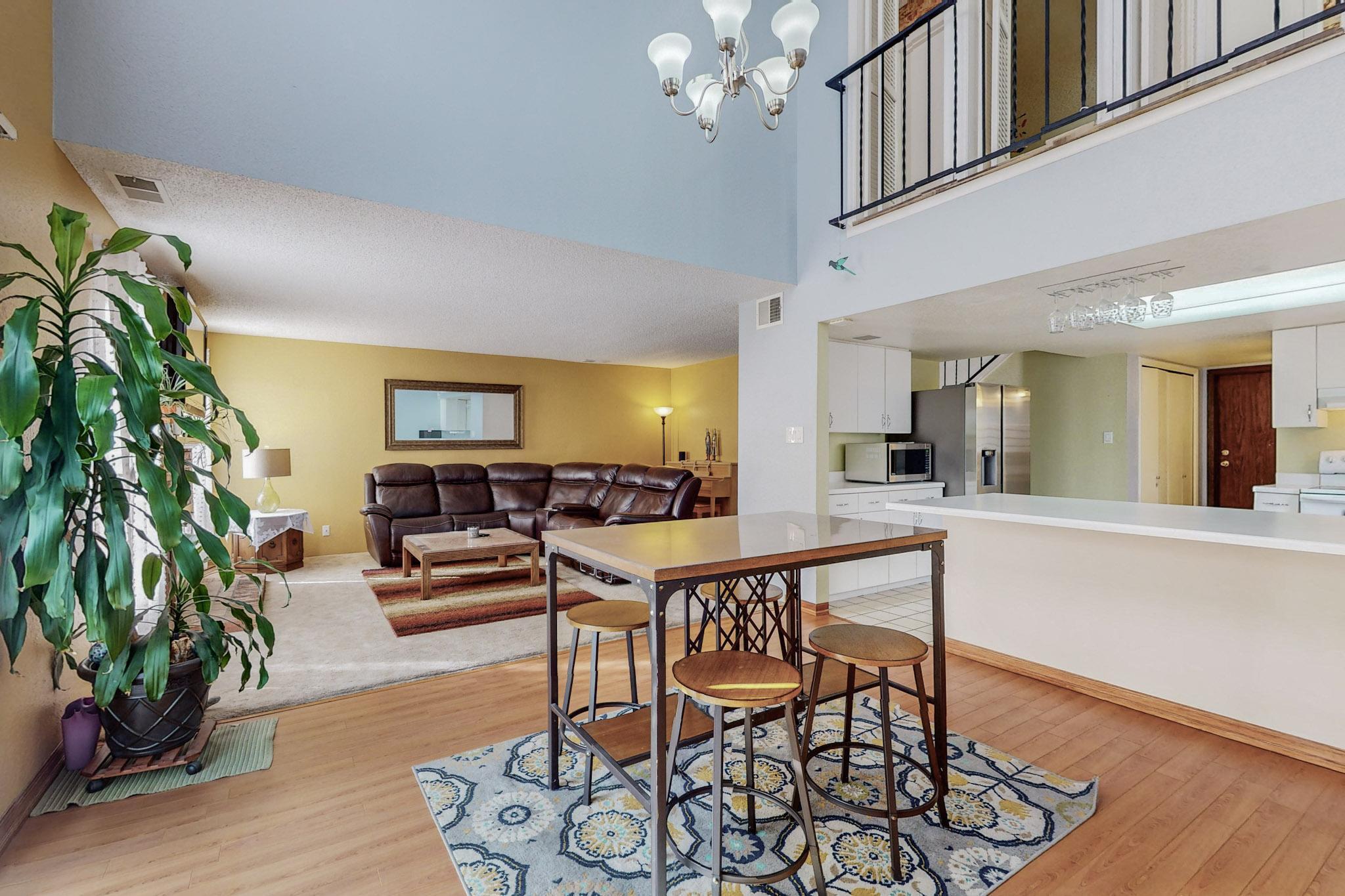 36 Westlake Drive NE