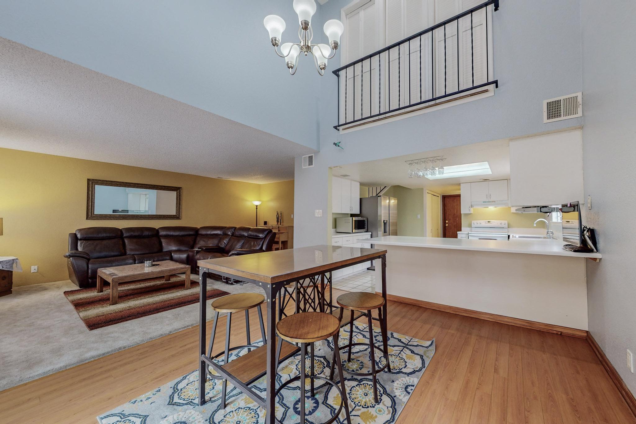 36 Westlake Drive NE