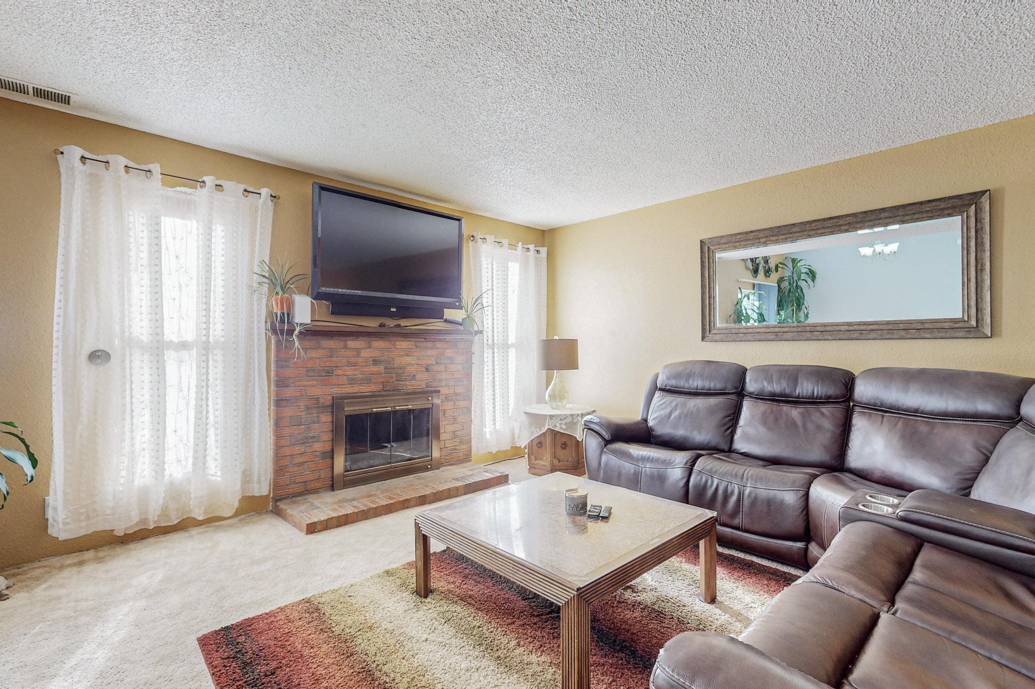 36 Westlake Drive NE