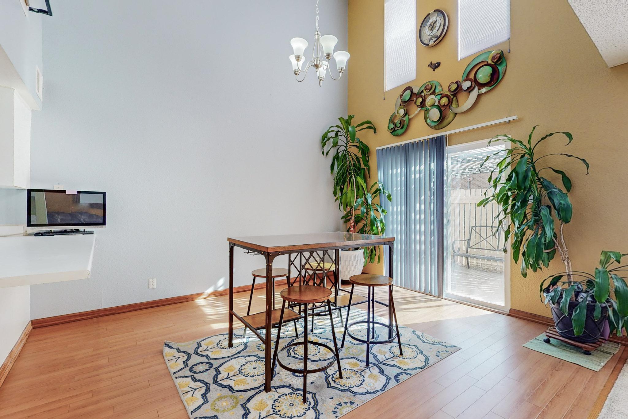 36 Westlake Drive NE