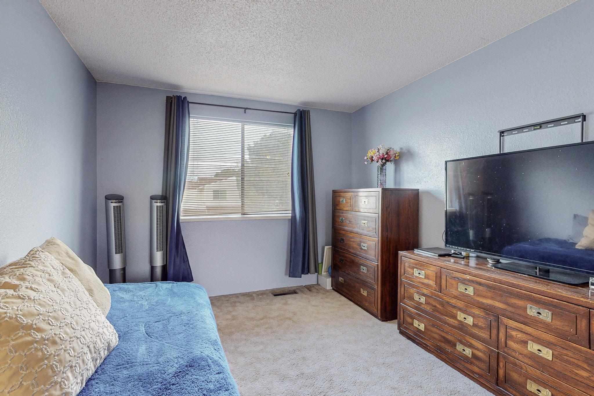 36 Westlake Drive NE