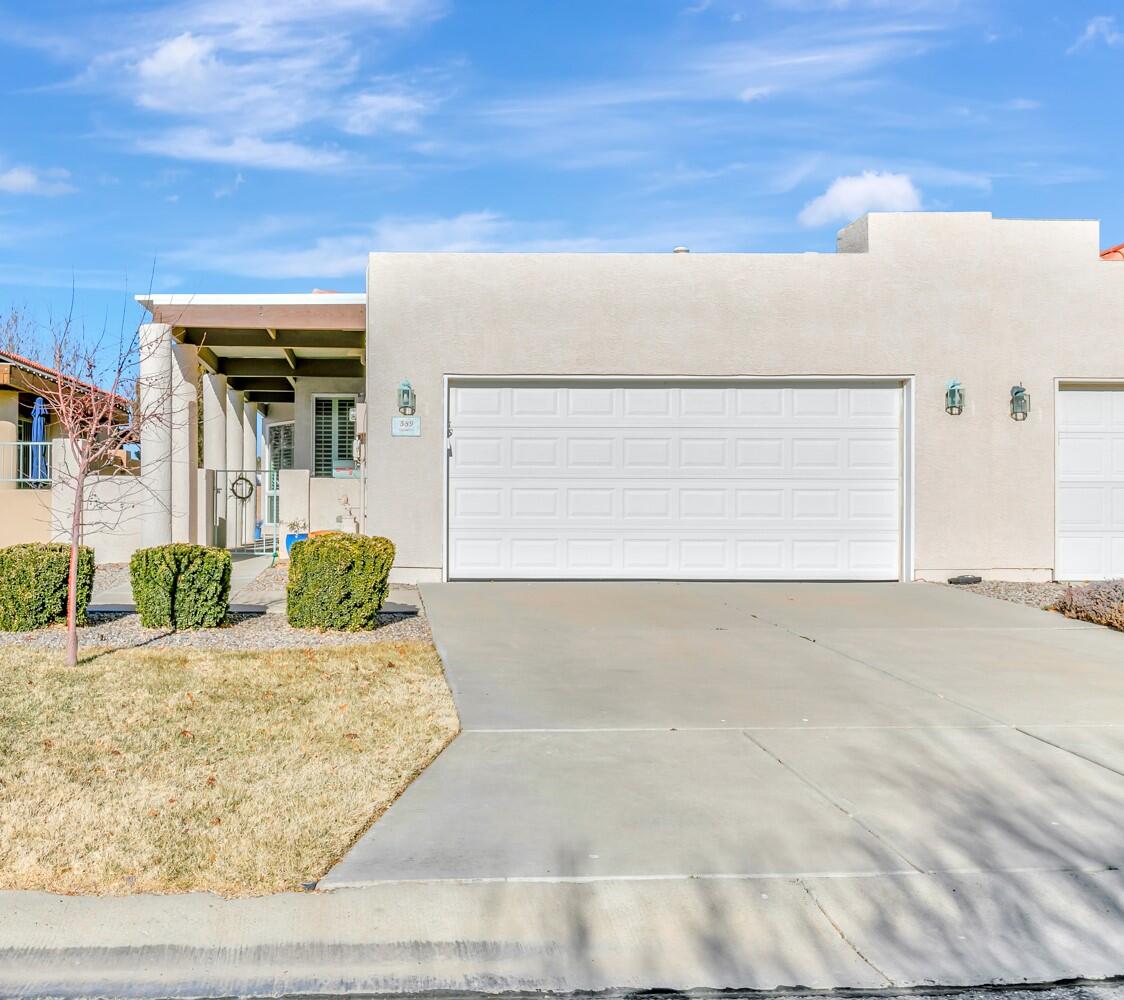 589 Renaissance Loop SE