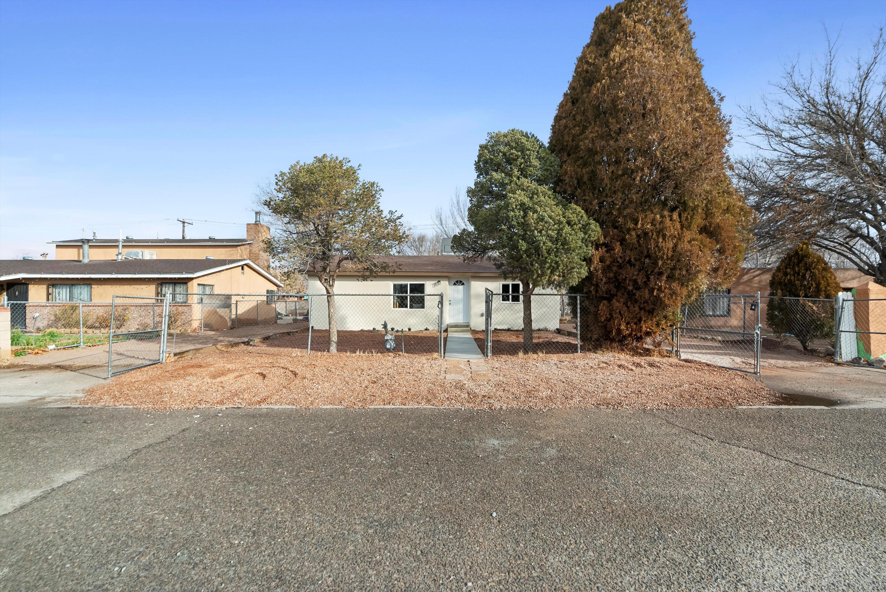 1709 Deluvina Drive SW