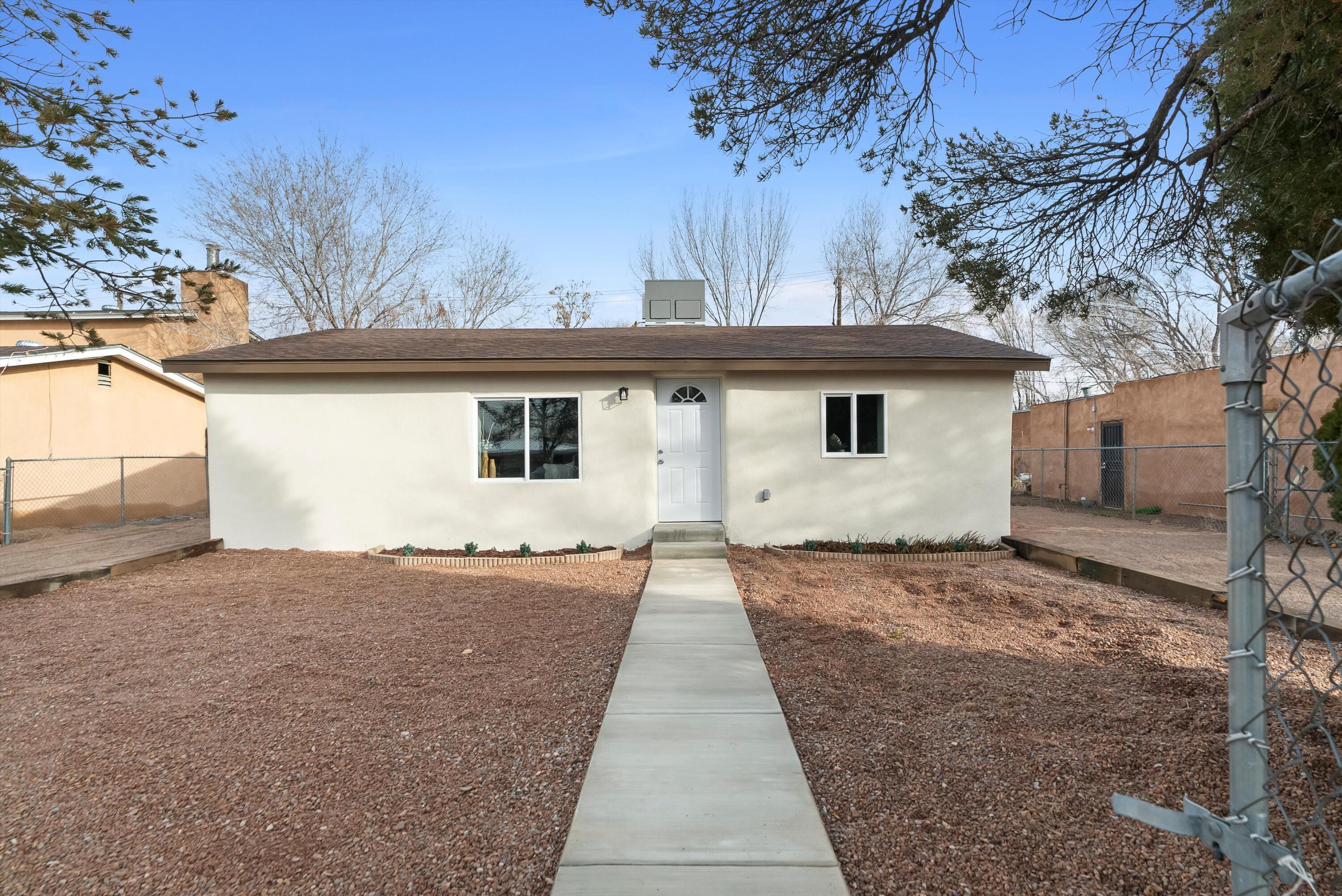1709 Deluvina Drive SW