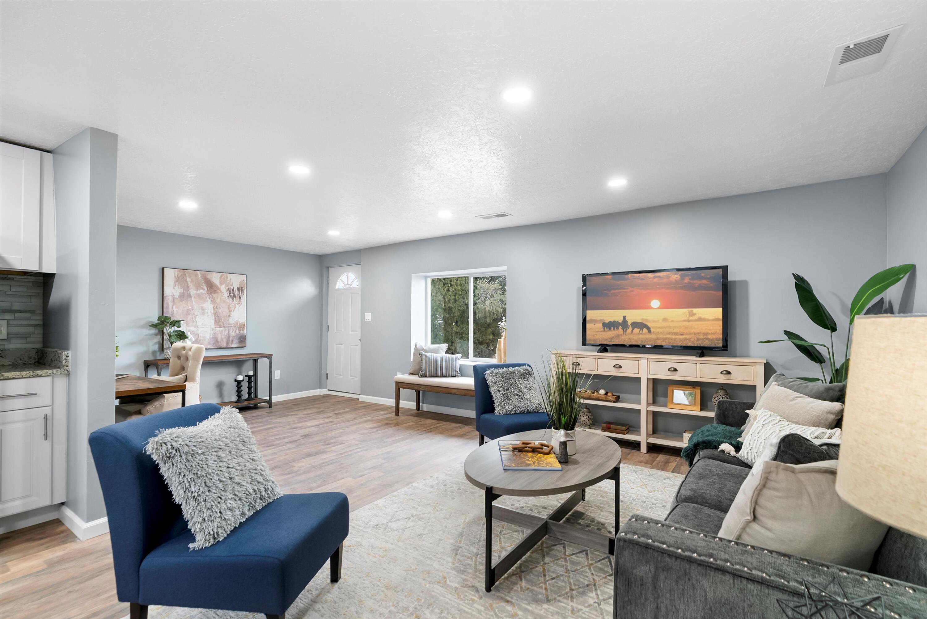 1709 Deluvina Drive SW