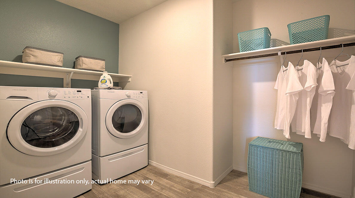 1545 Estrella Noche Loop NE