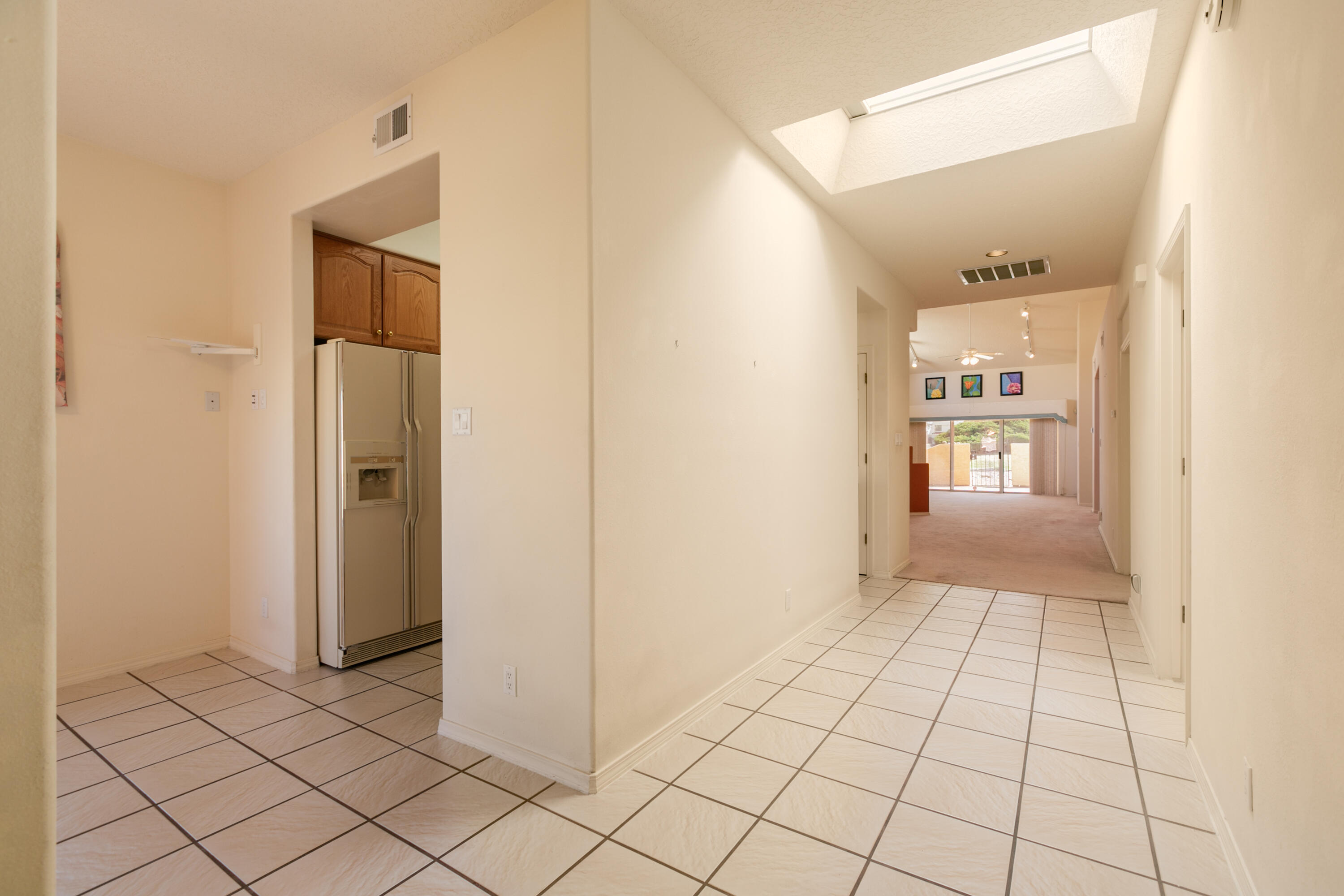 587 Eastlake Drive SE
