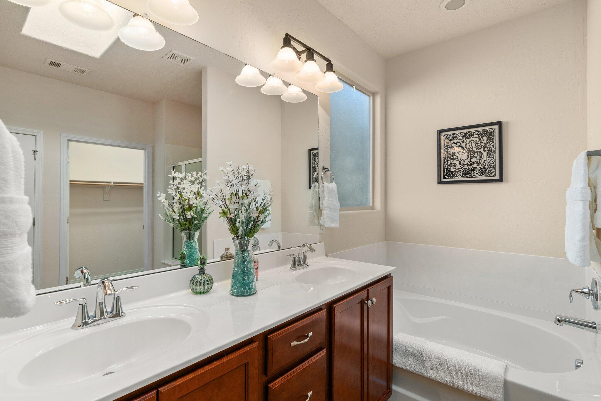 833 Golden Yarrow Trail
