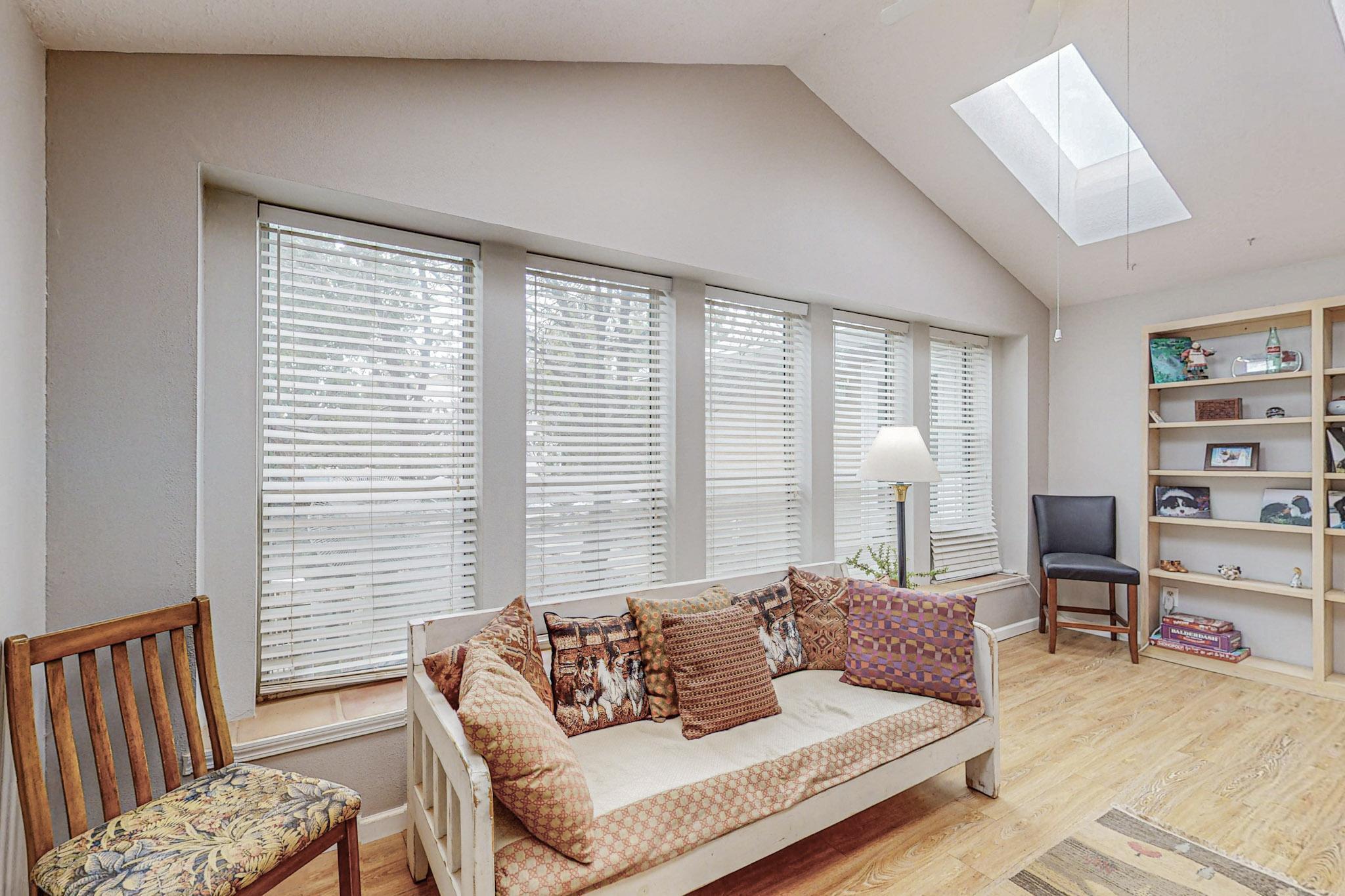 59 W Willard Road