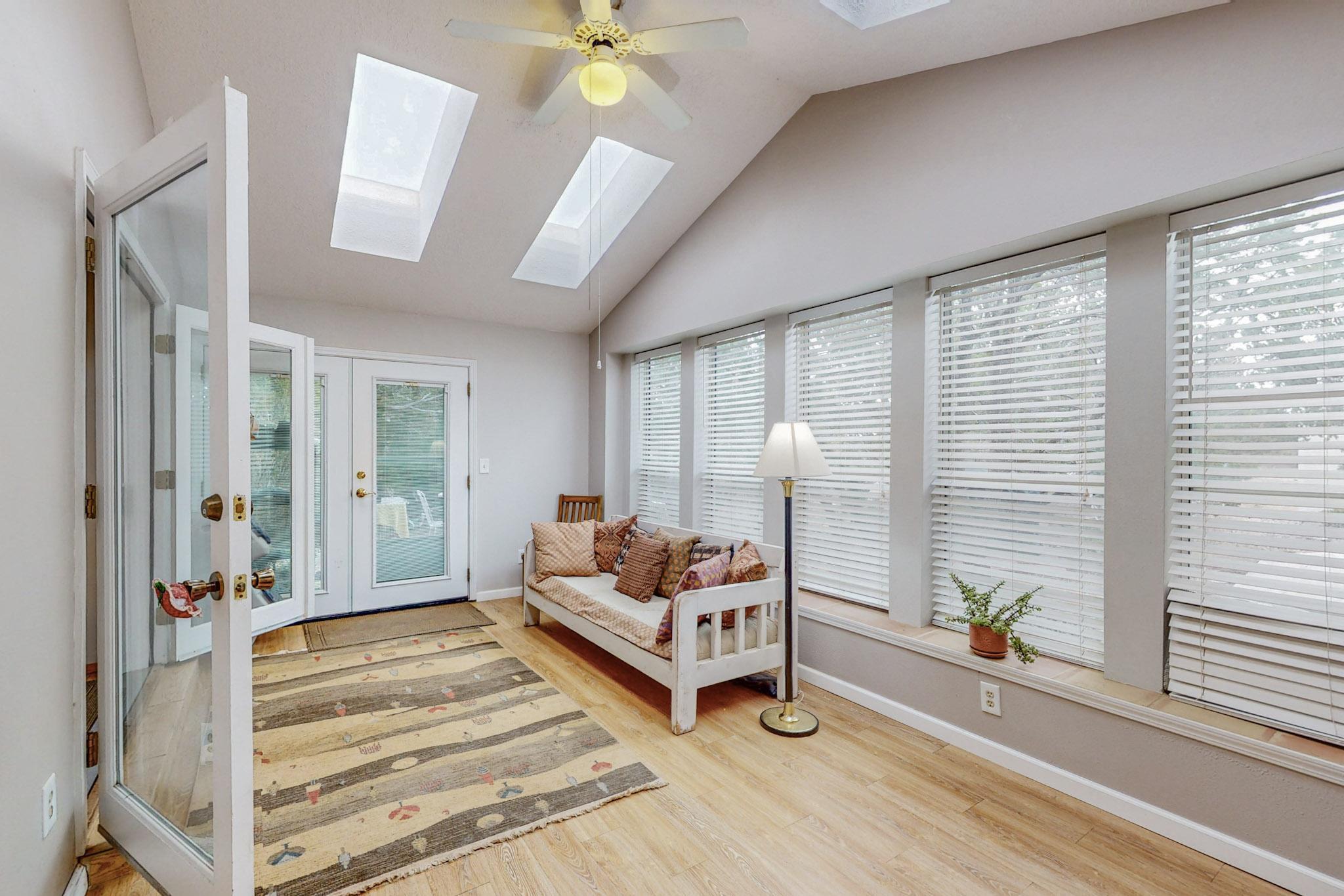 59 W Willard Road