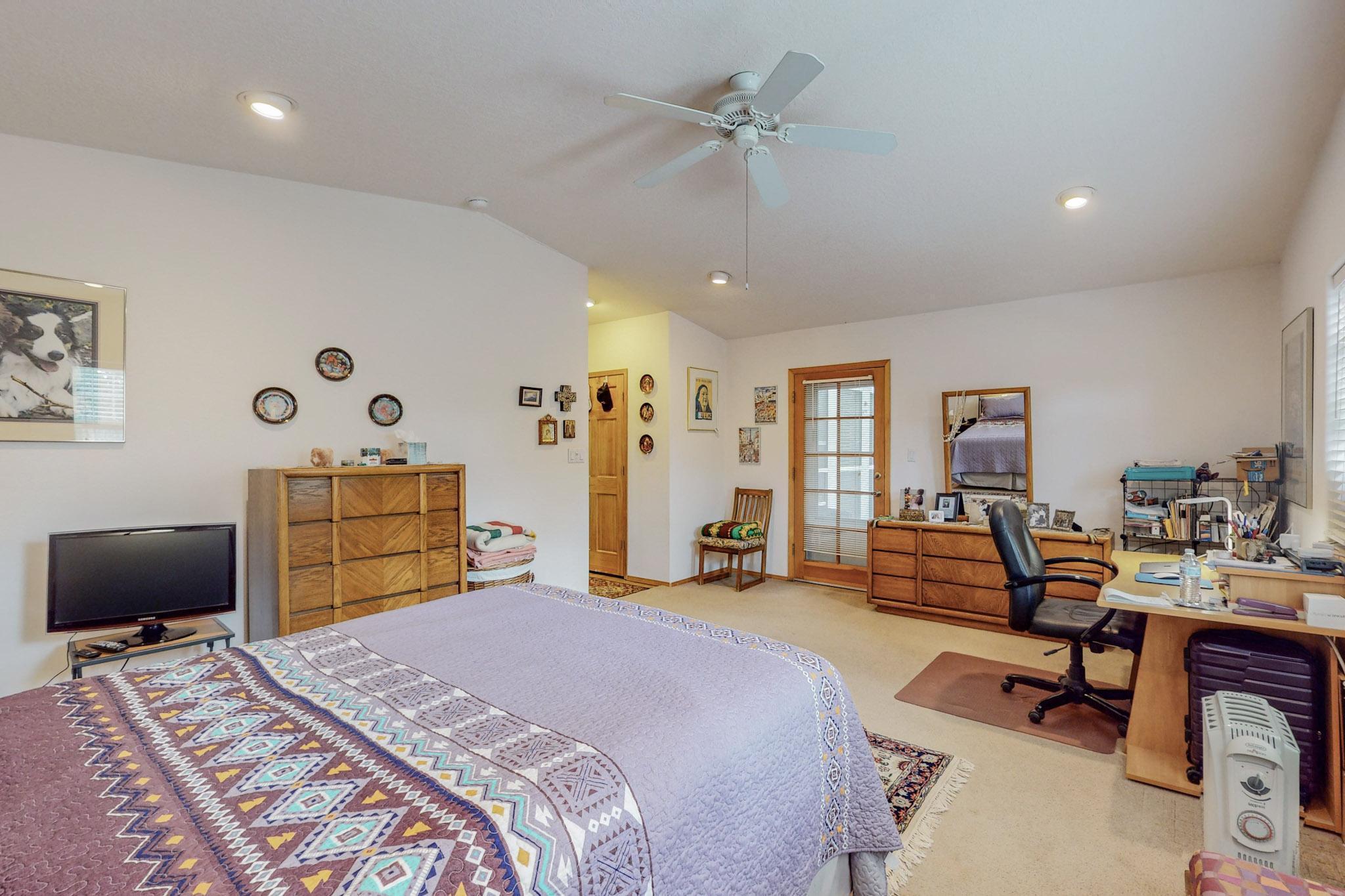 59 W Willard Road
