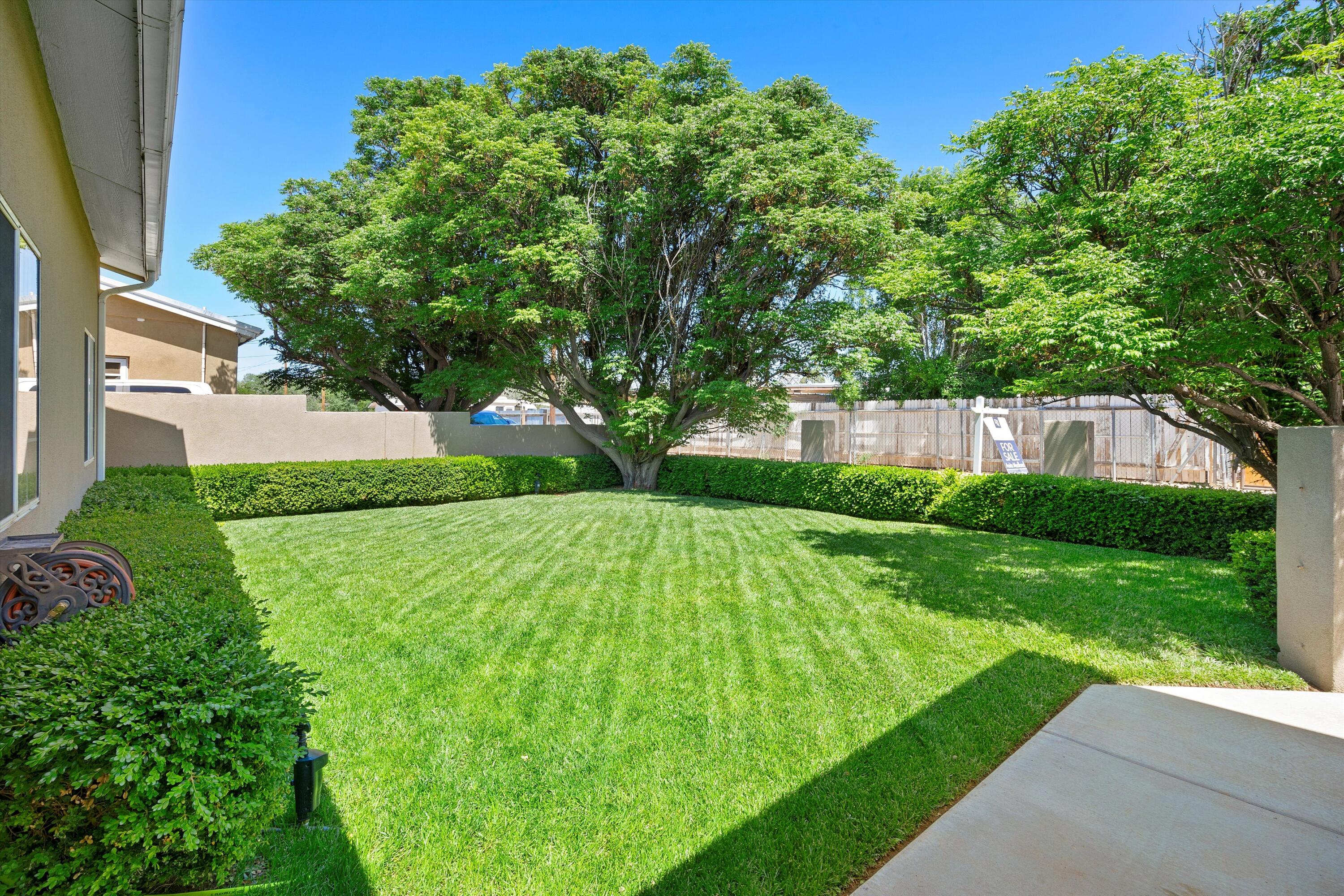 1408 Rosalee Road NW