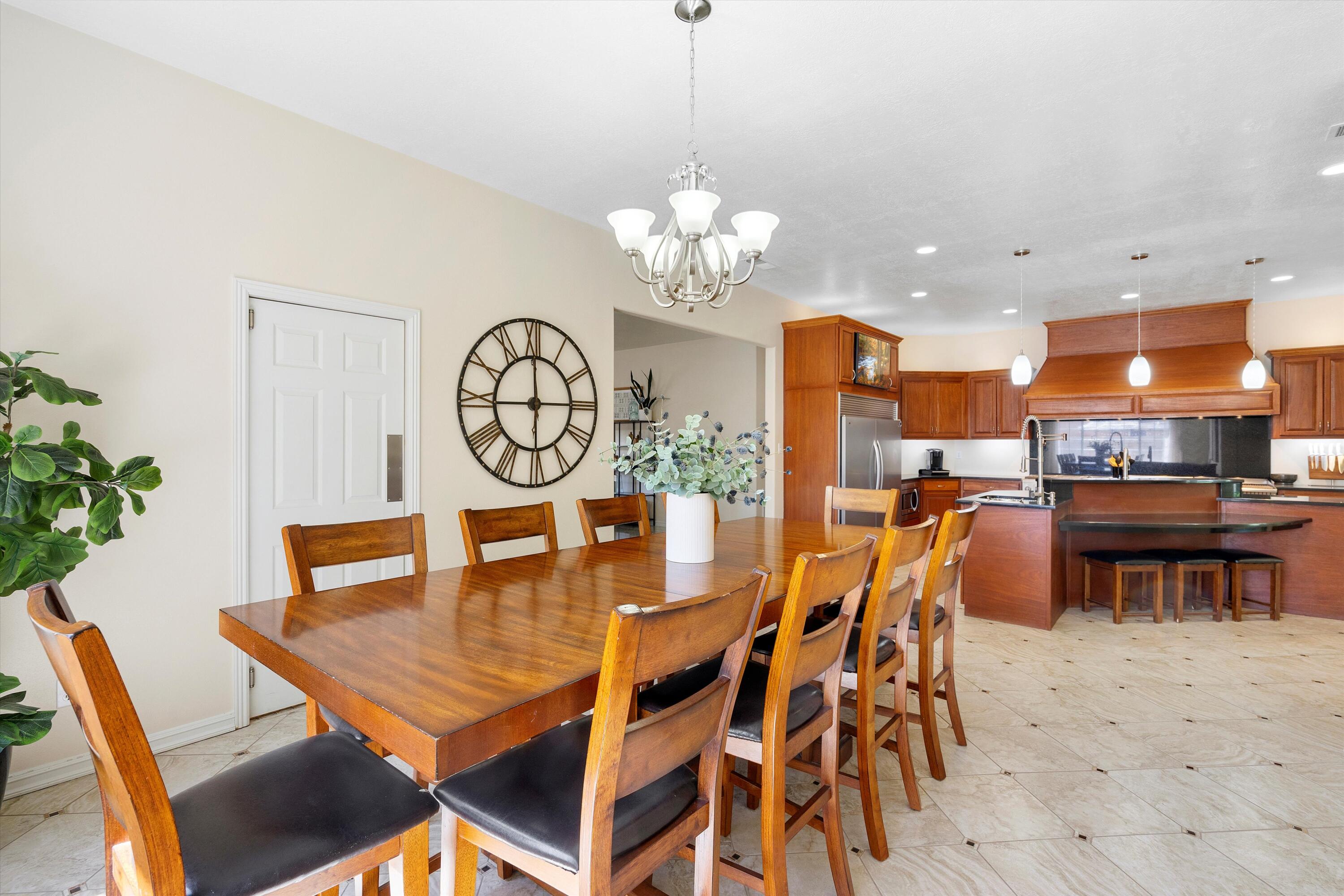 1408 Rosalee Road NW