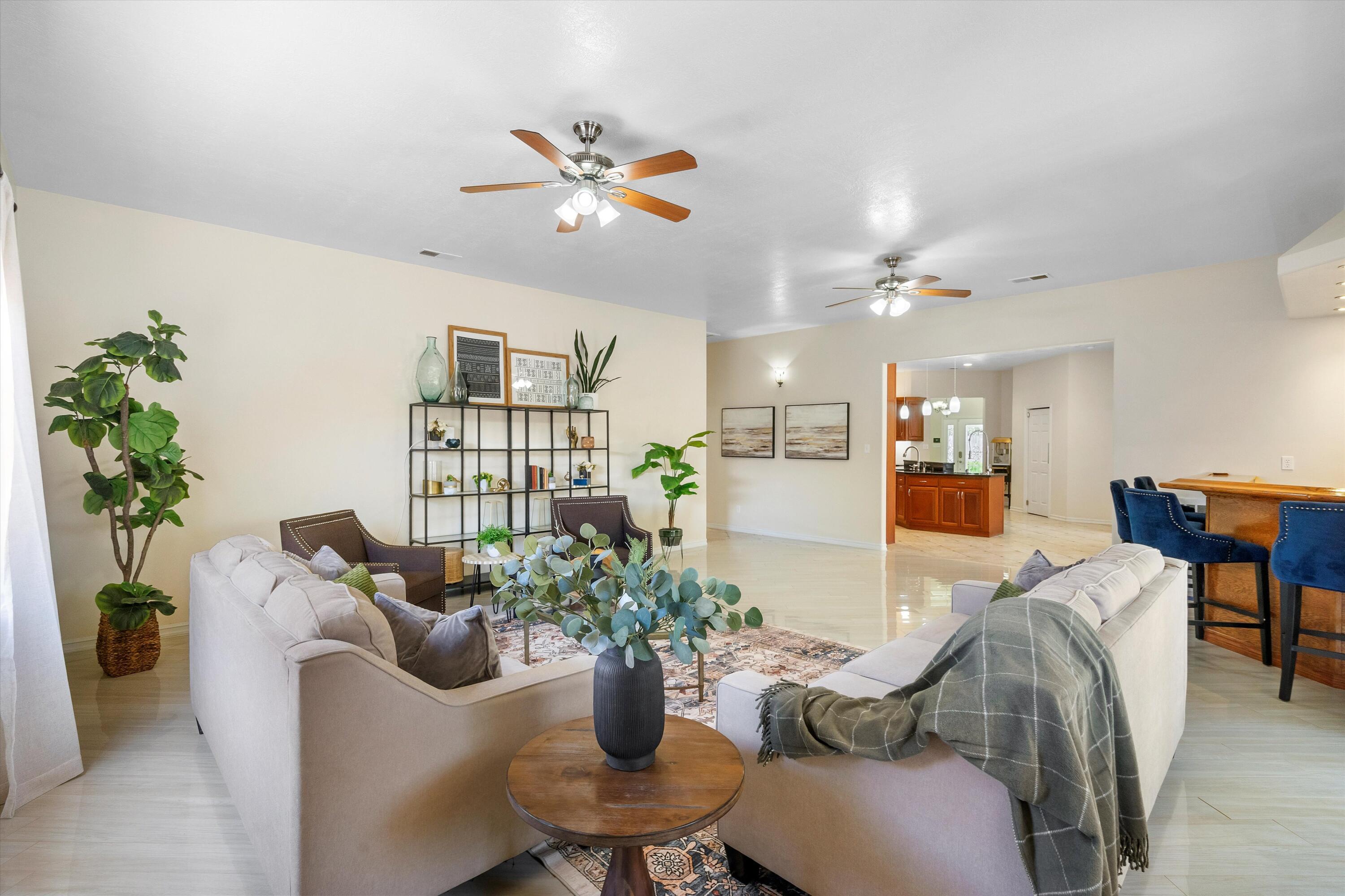 1408 Rosalee Road NW