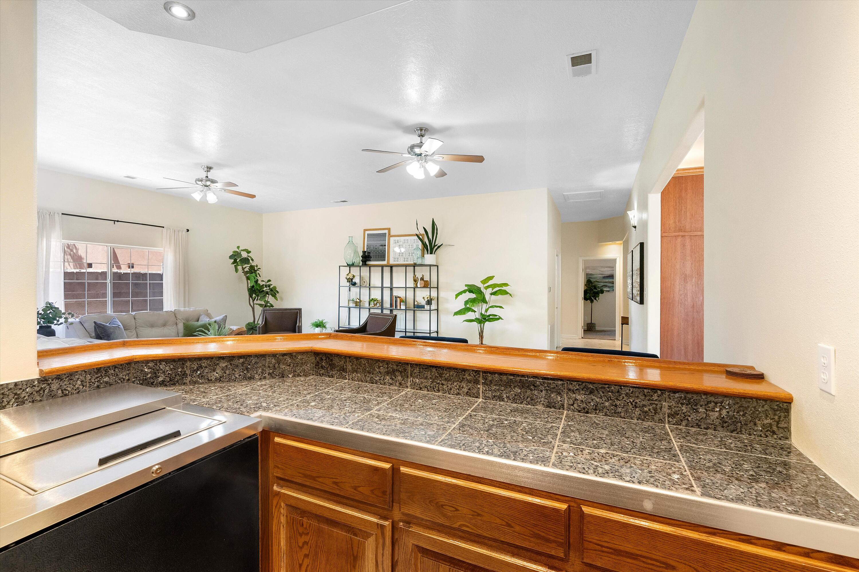 1408 Rosalee Road NW