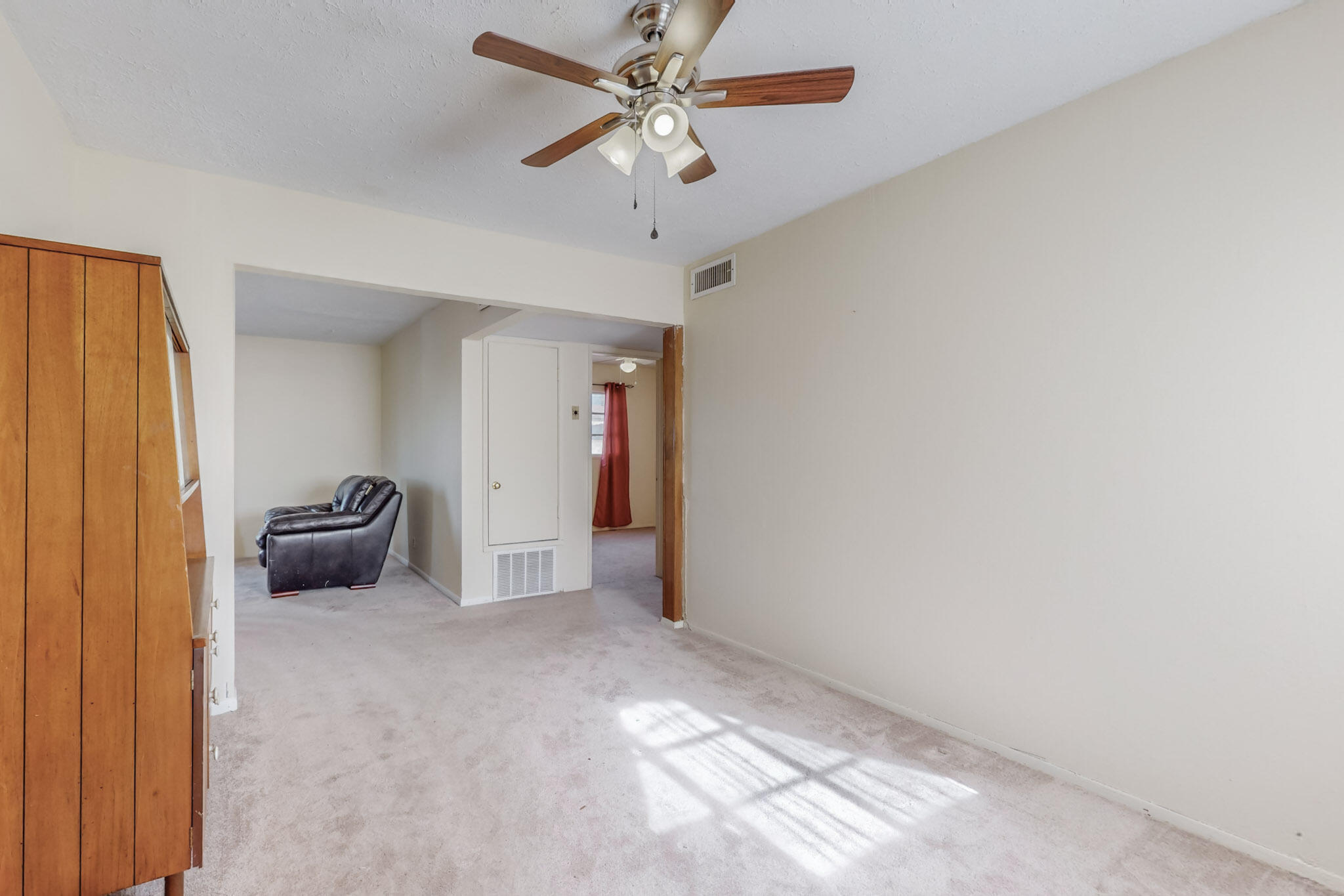 2704 Mary Ellen Street NE
