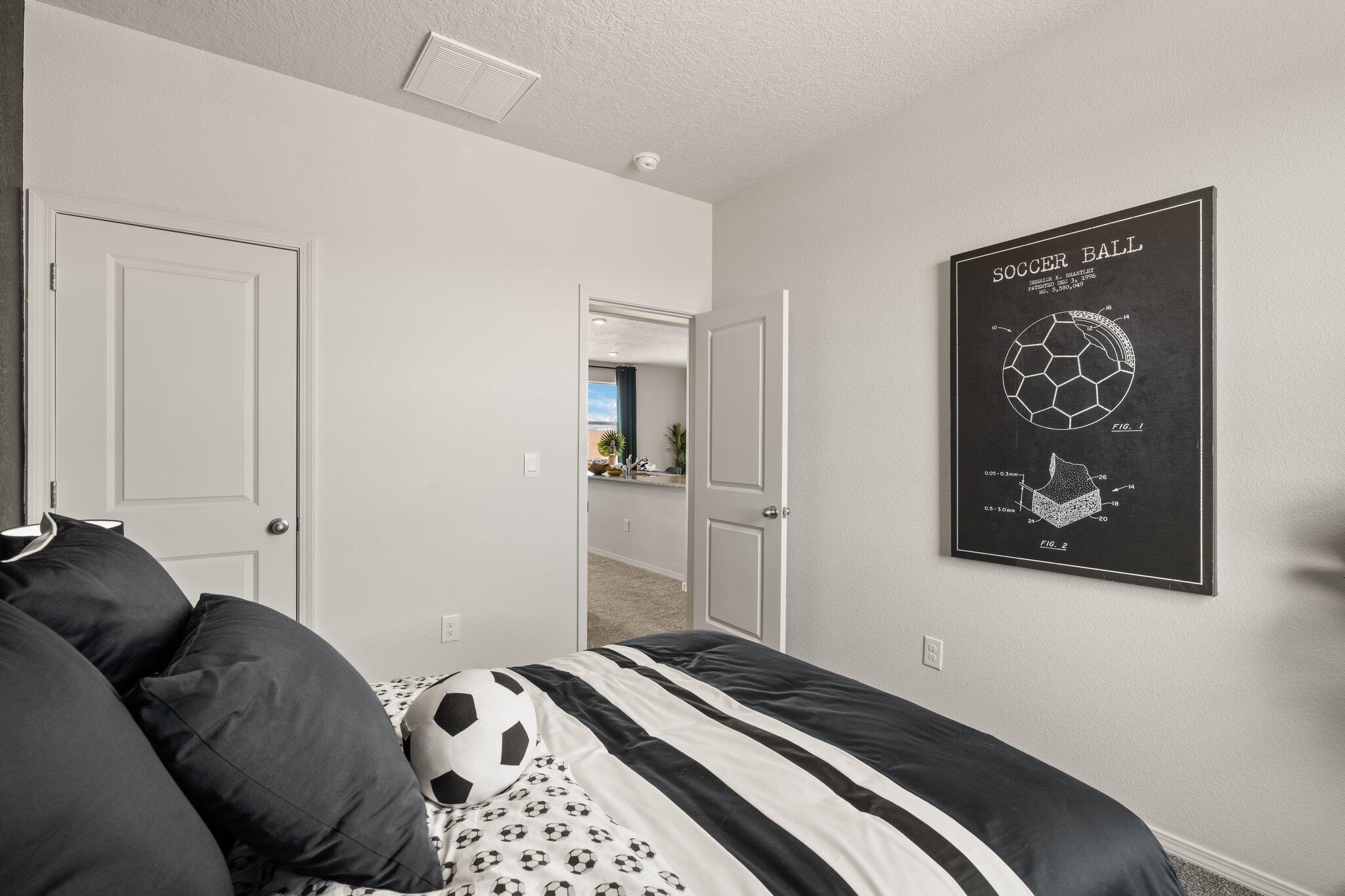 1512 Estrella Noche Loop NE