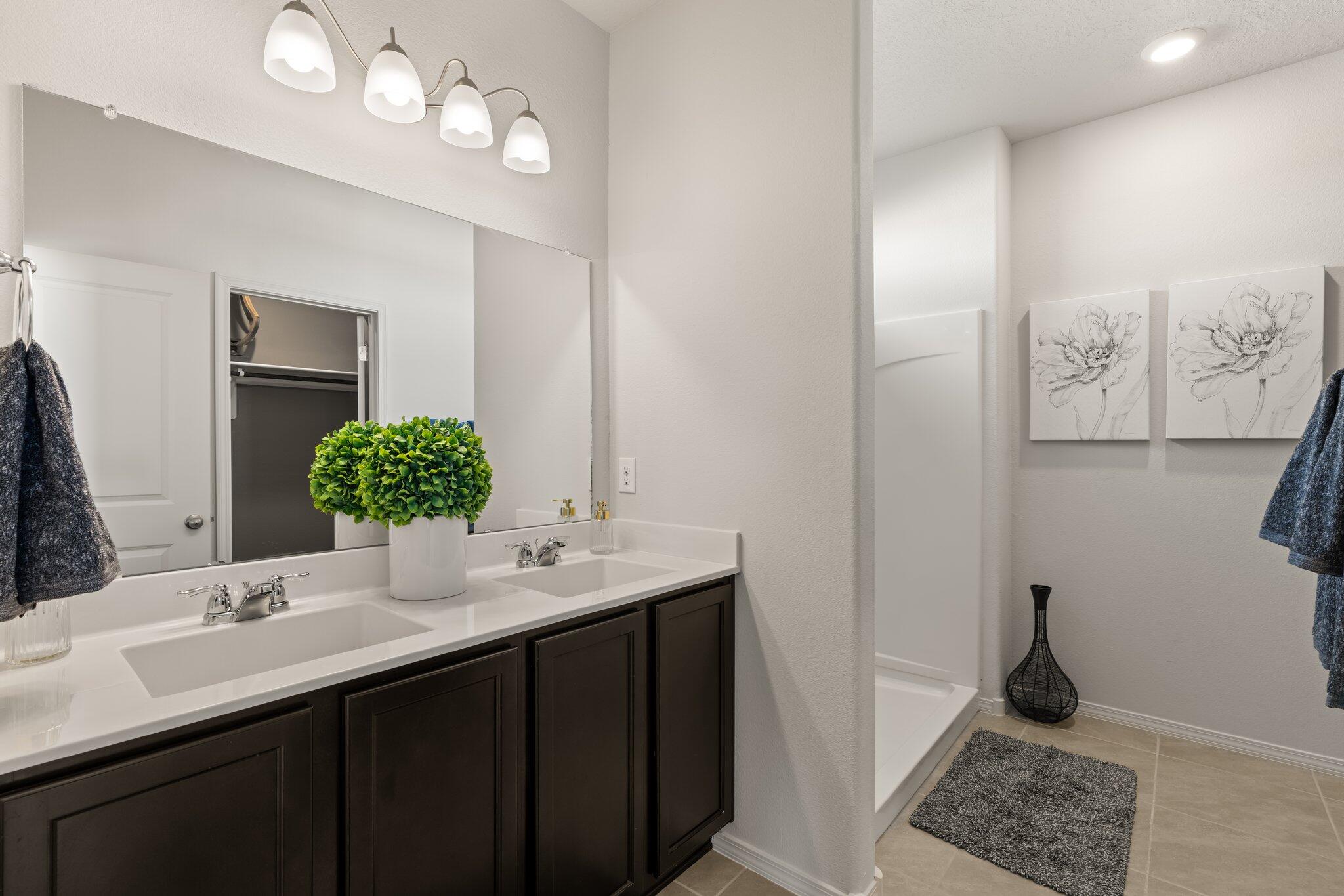 1512 Estrella Noche Loop NE