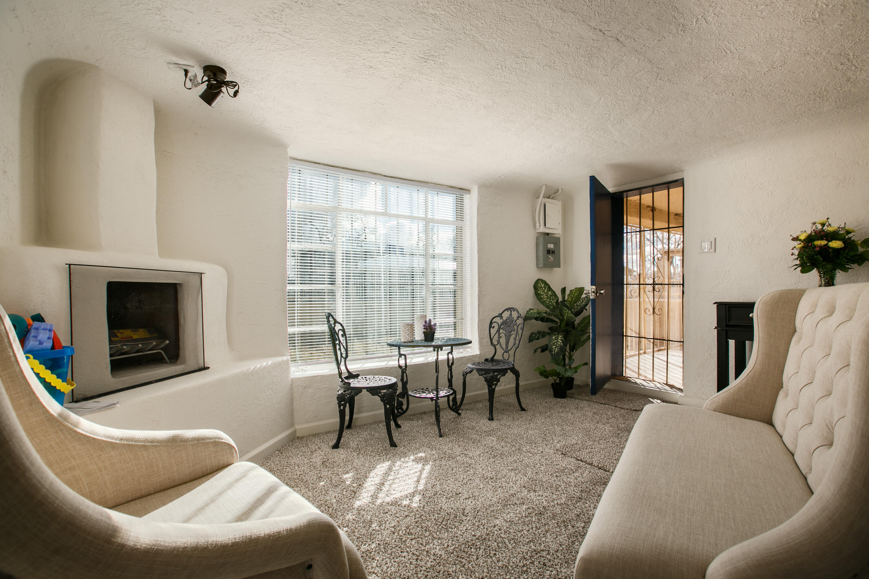 3102 Rosendo Garcia Road SW