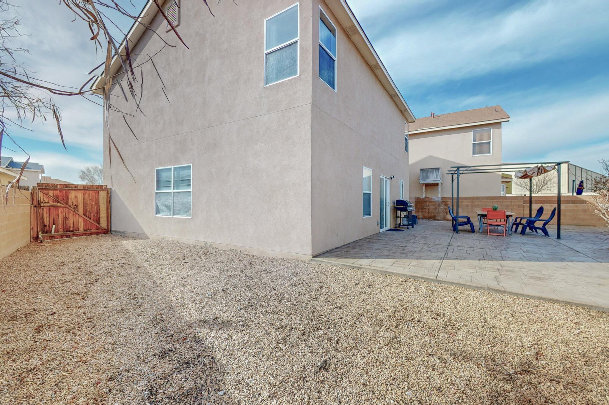 1040 Telstar Loop NW