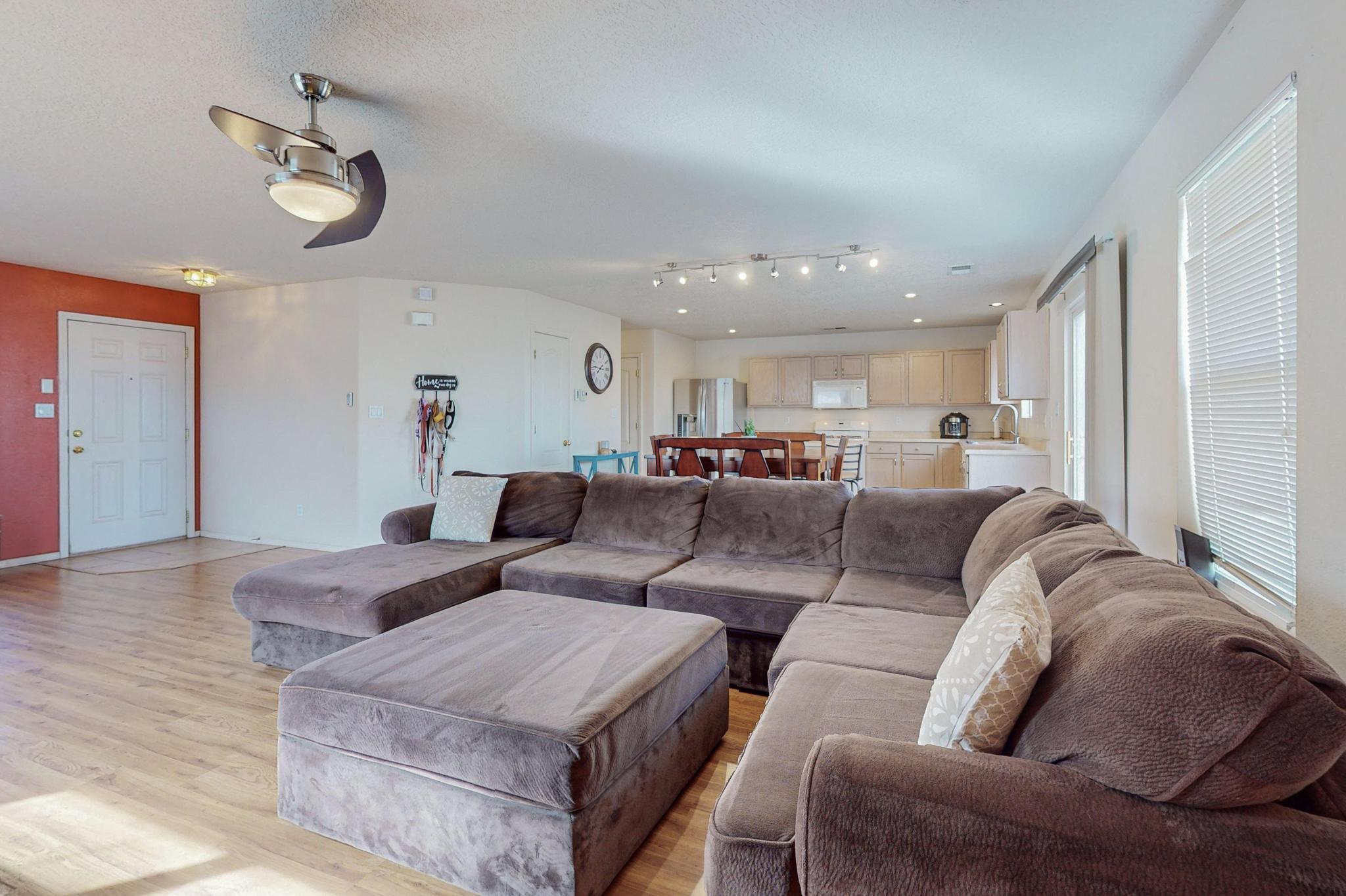 1040 Telstar Loop NW
