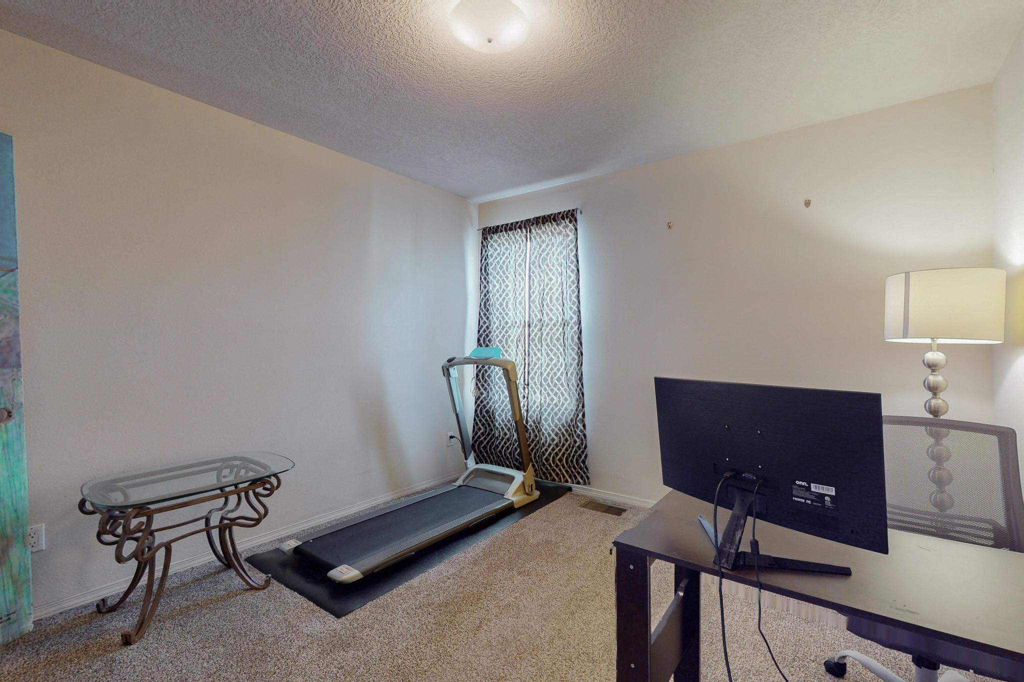 1040 Telstar Loop NW