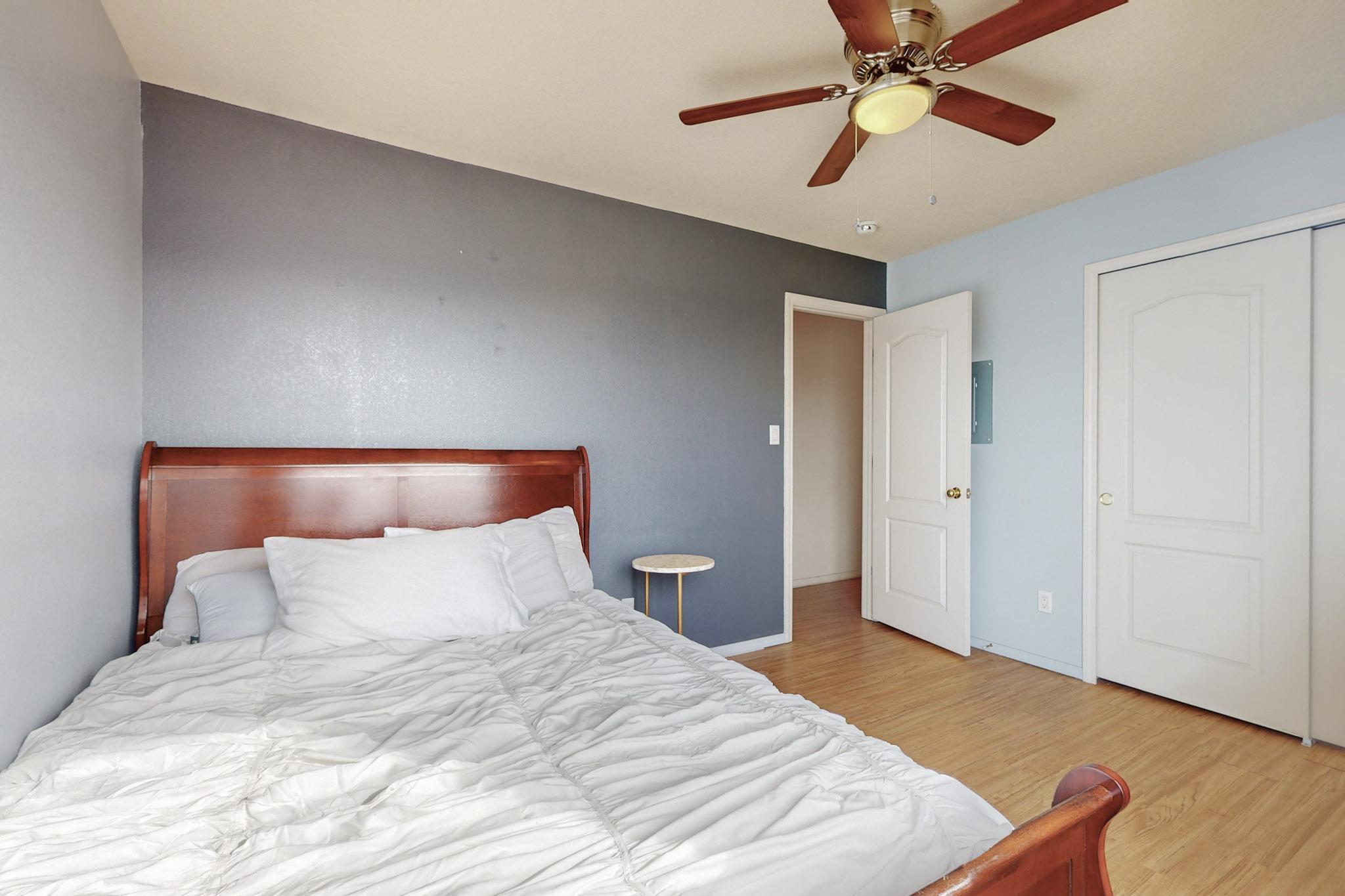 1040 Telstar Loop NW