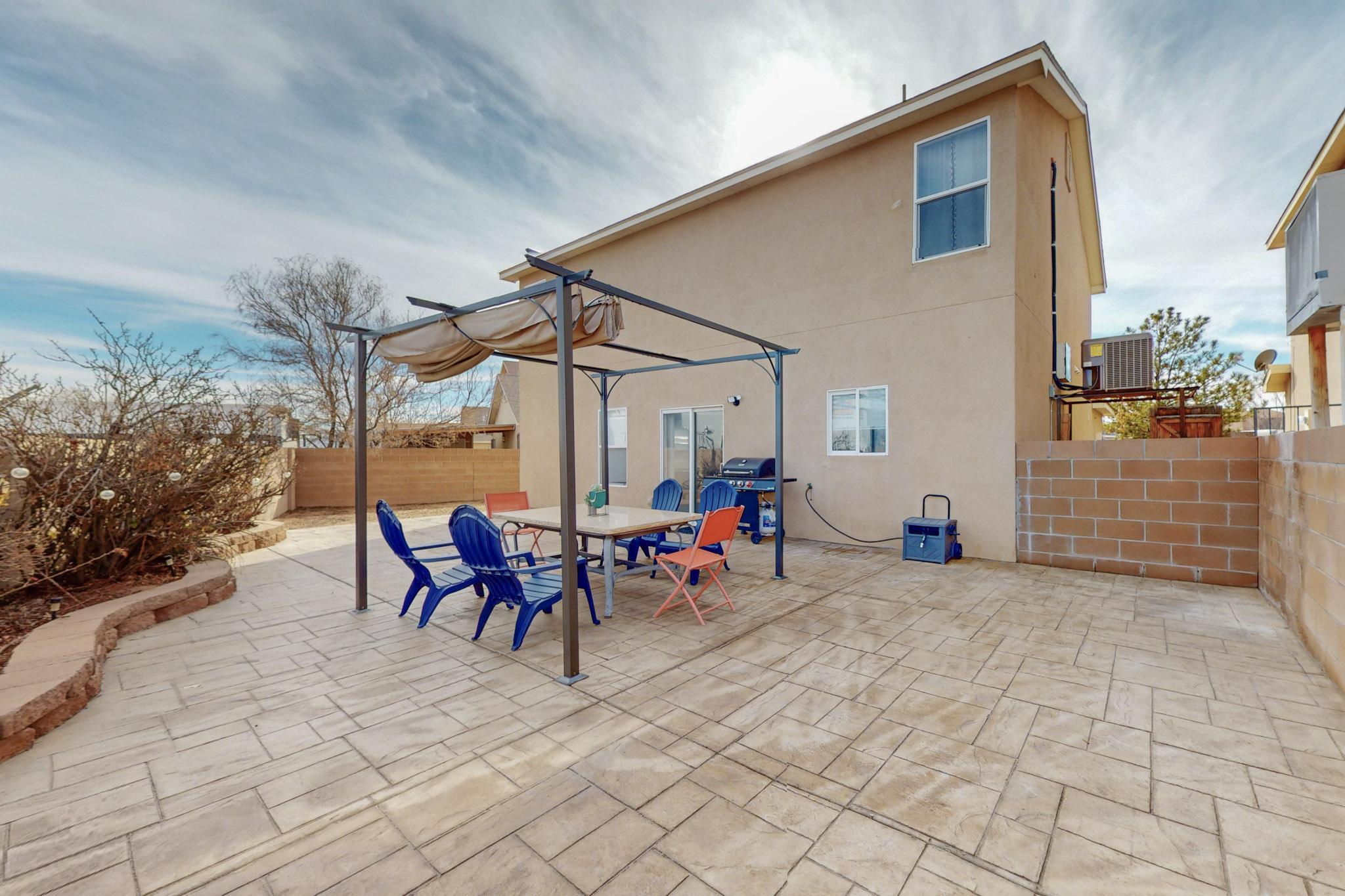 1040 Telstar Loop NW