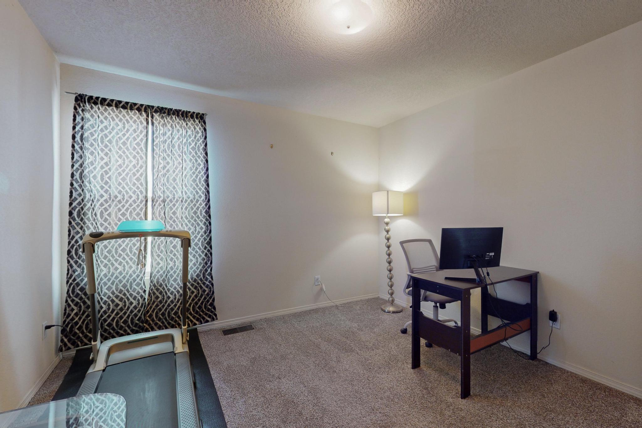 1040 Telstar Loop NW