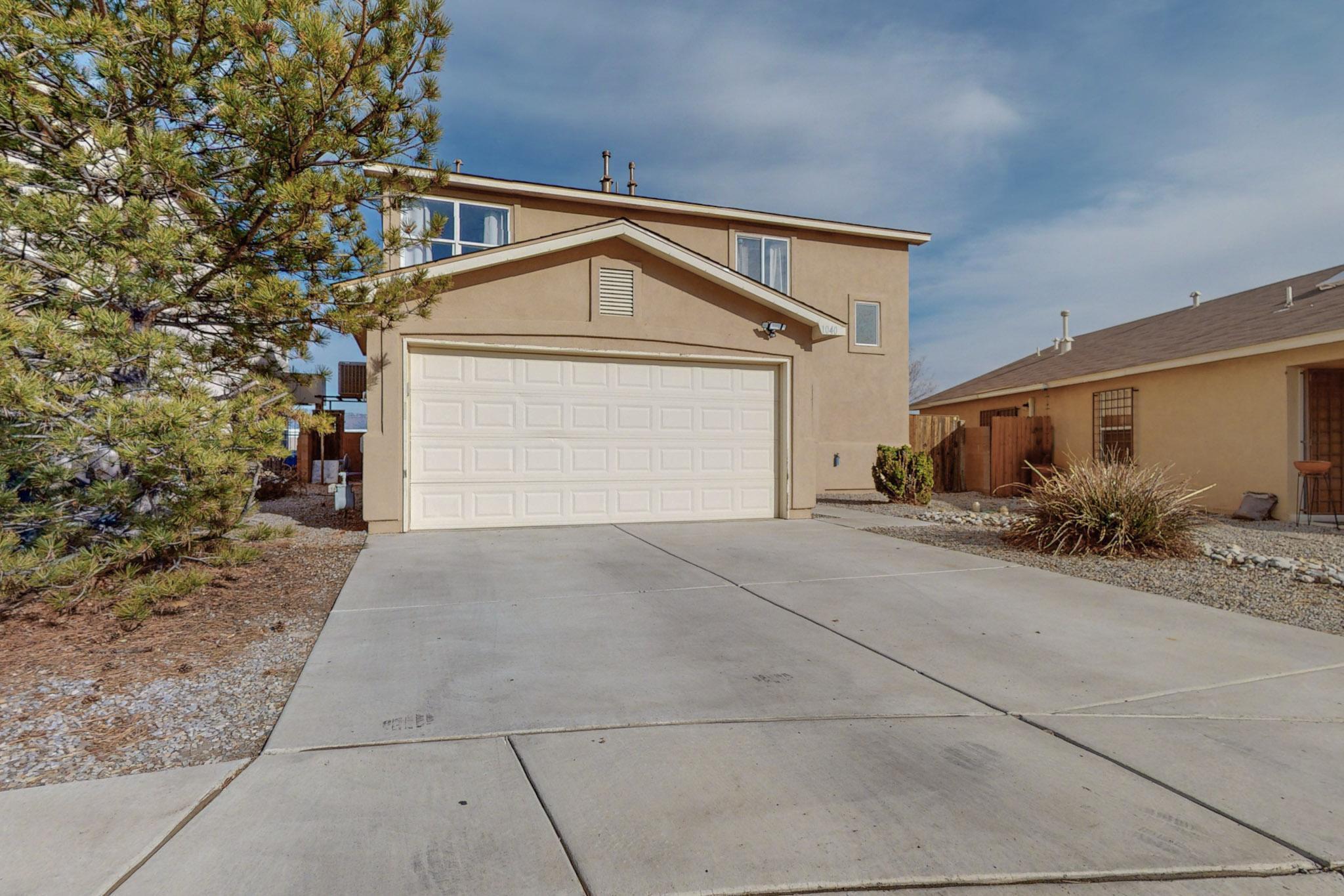 1040 Telstar Loop NW