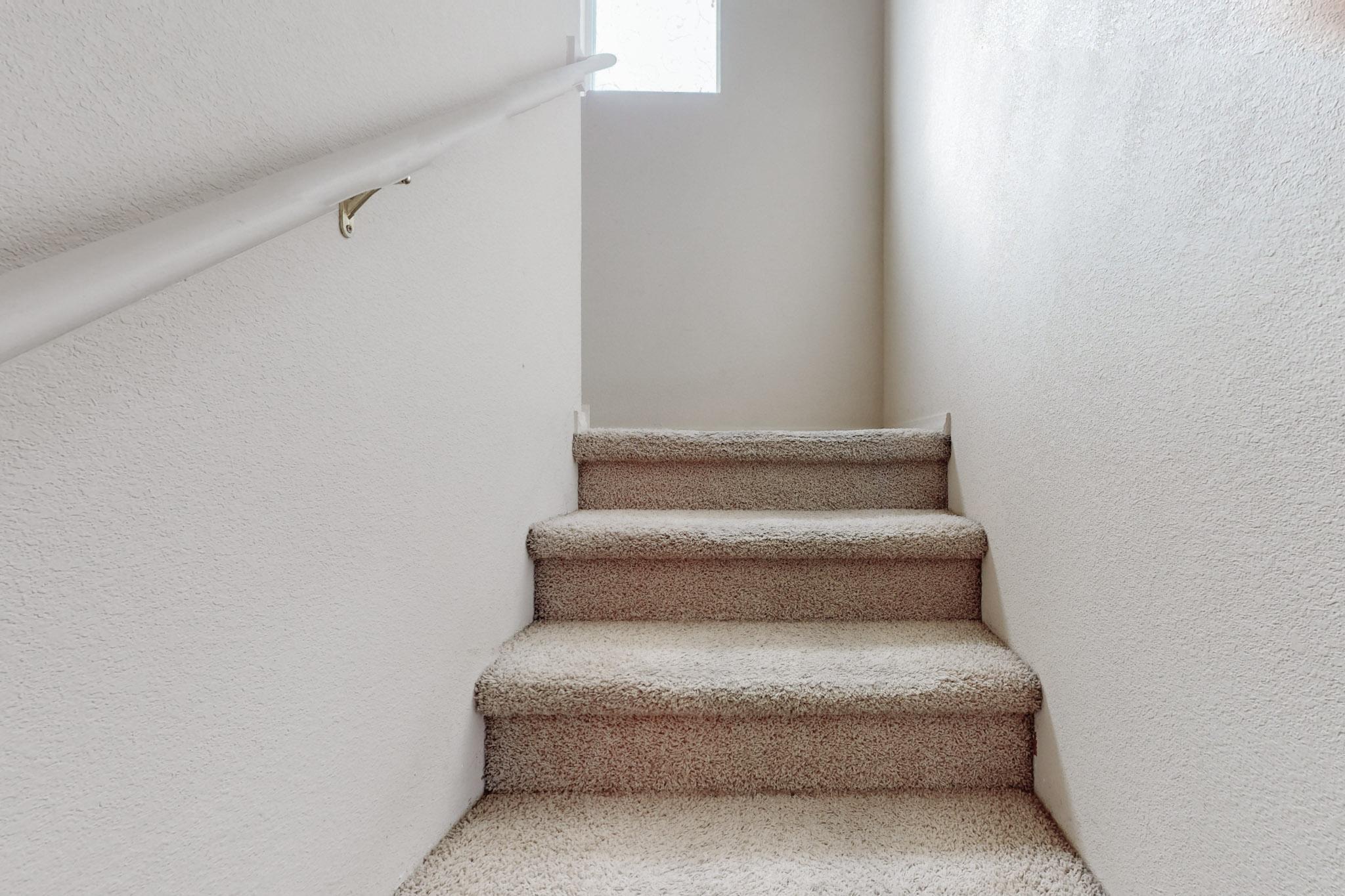 1040 Telstar Loop NW