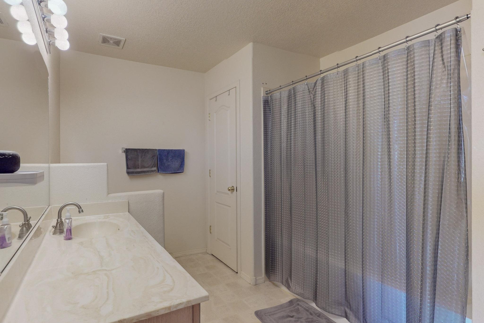 1040 Telstar Loop NW