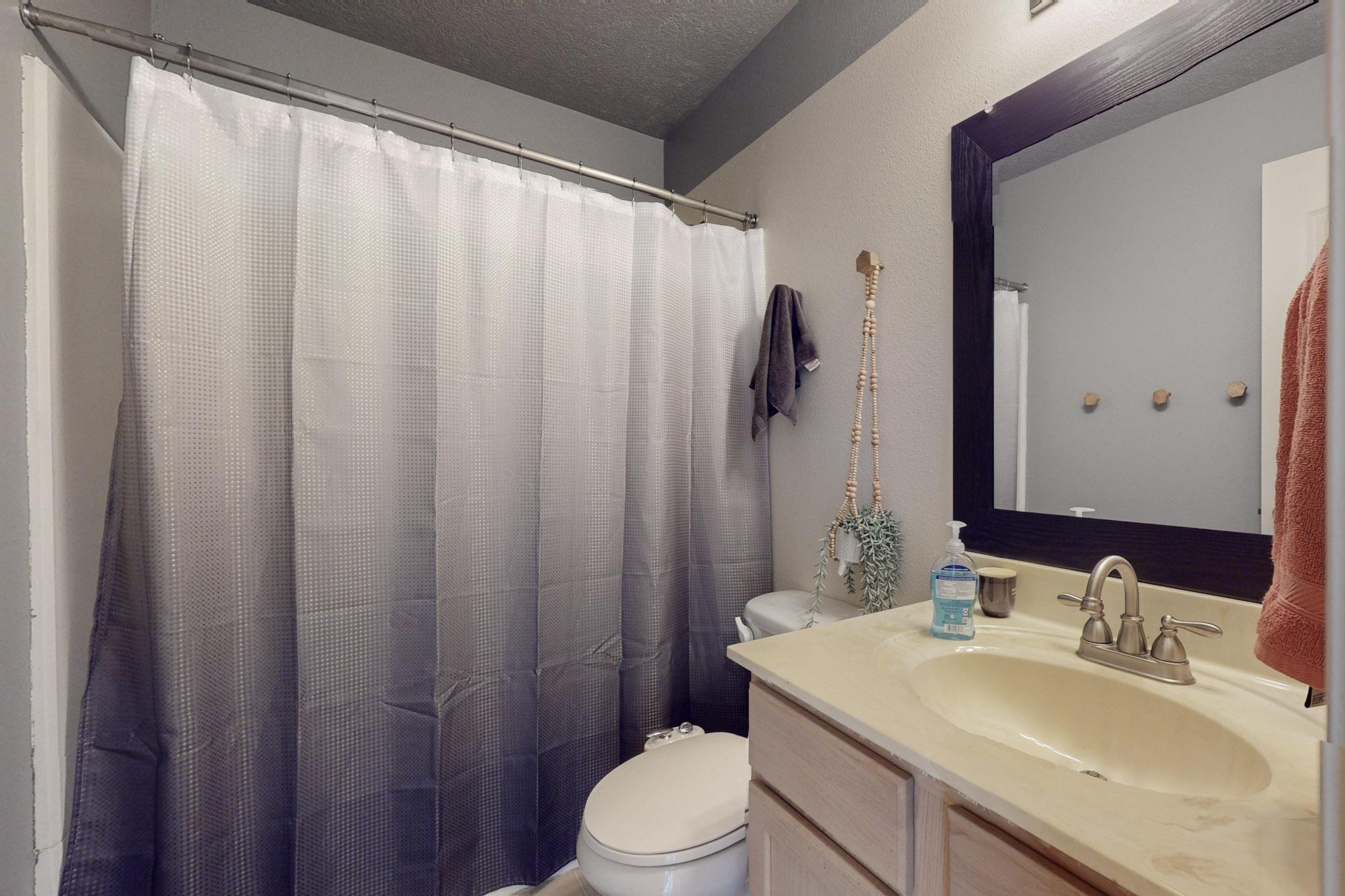 1040 Telstar Loop NW