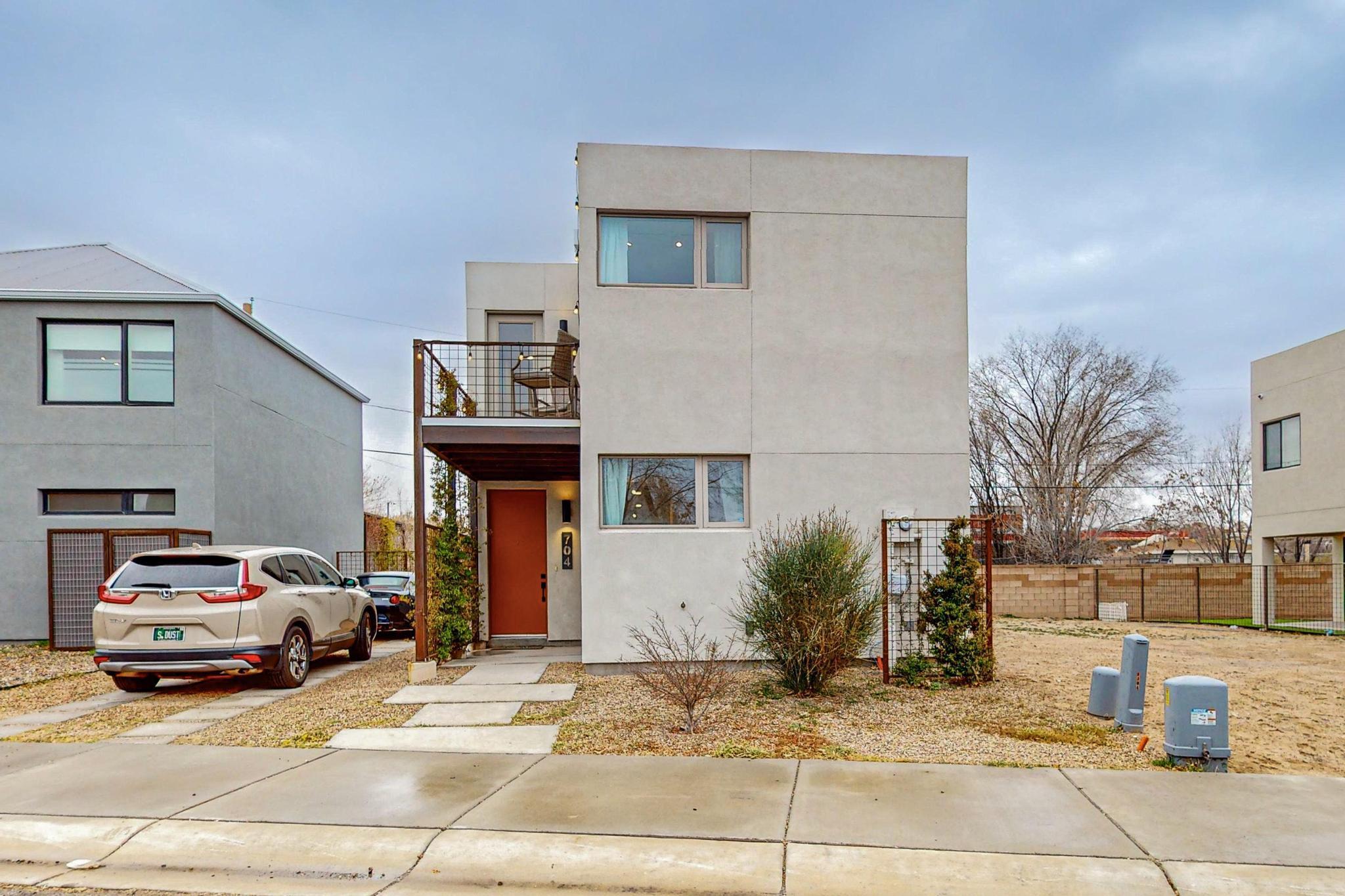 704 Benicia Lane