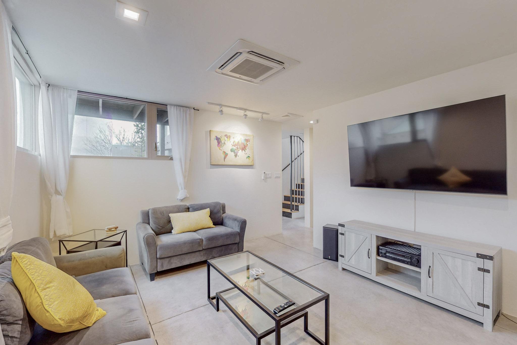 704 Benicia Lane