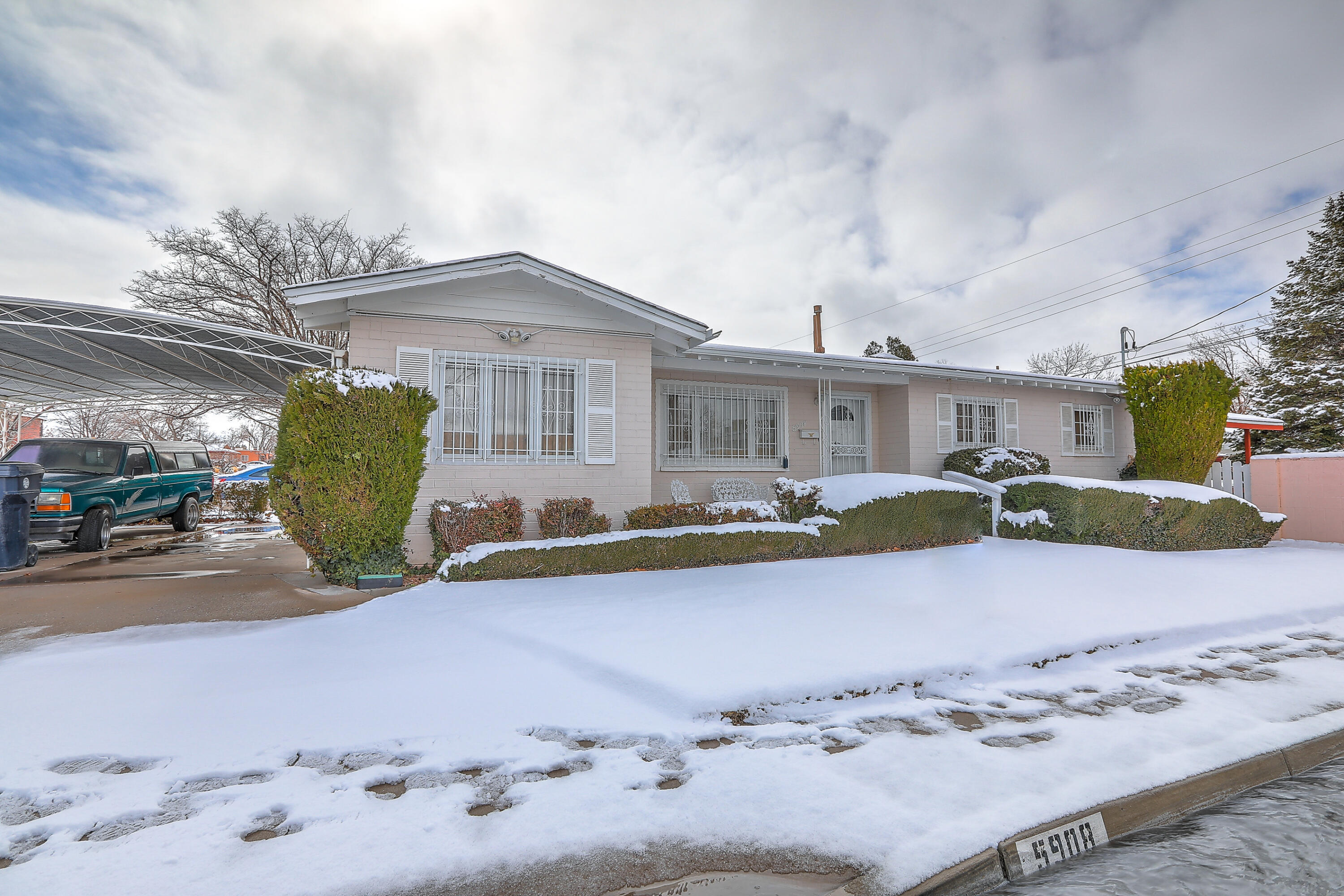 5908 San Juan Road NE