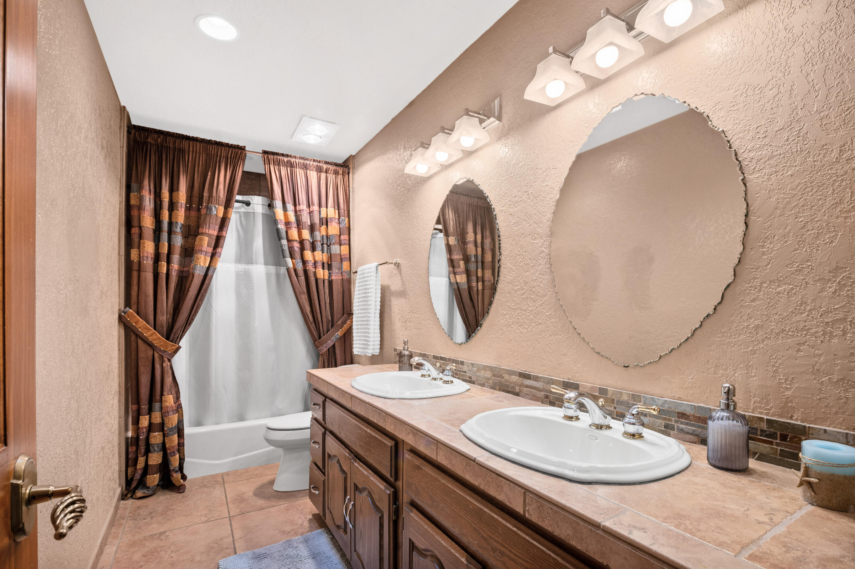 13226 Sunset Canyon Drive NE