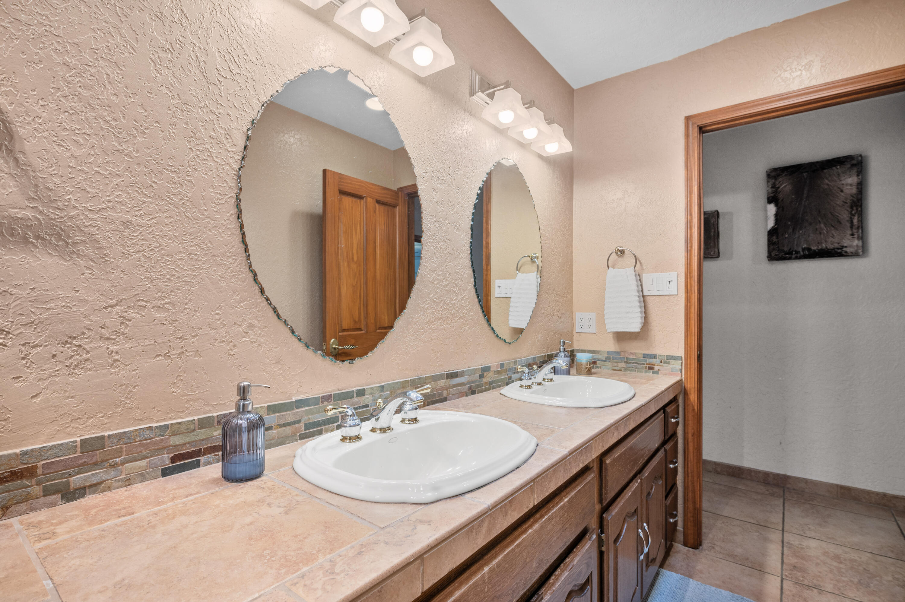 13226 Sunset Canyon Drive NE