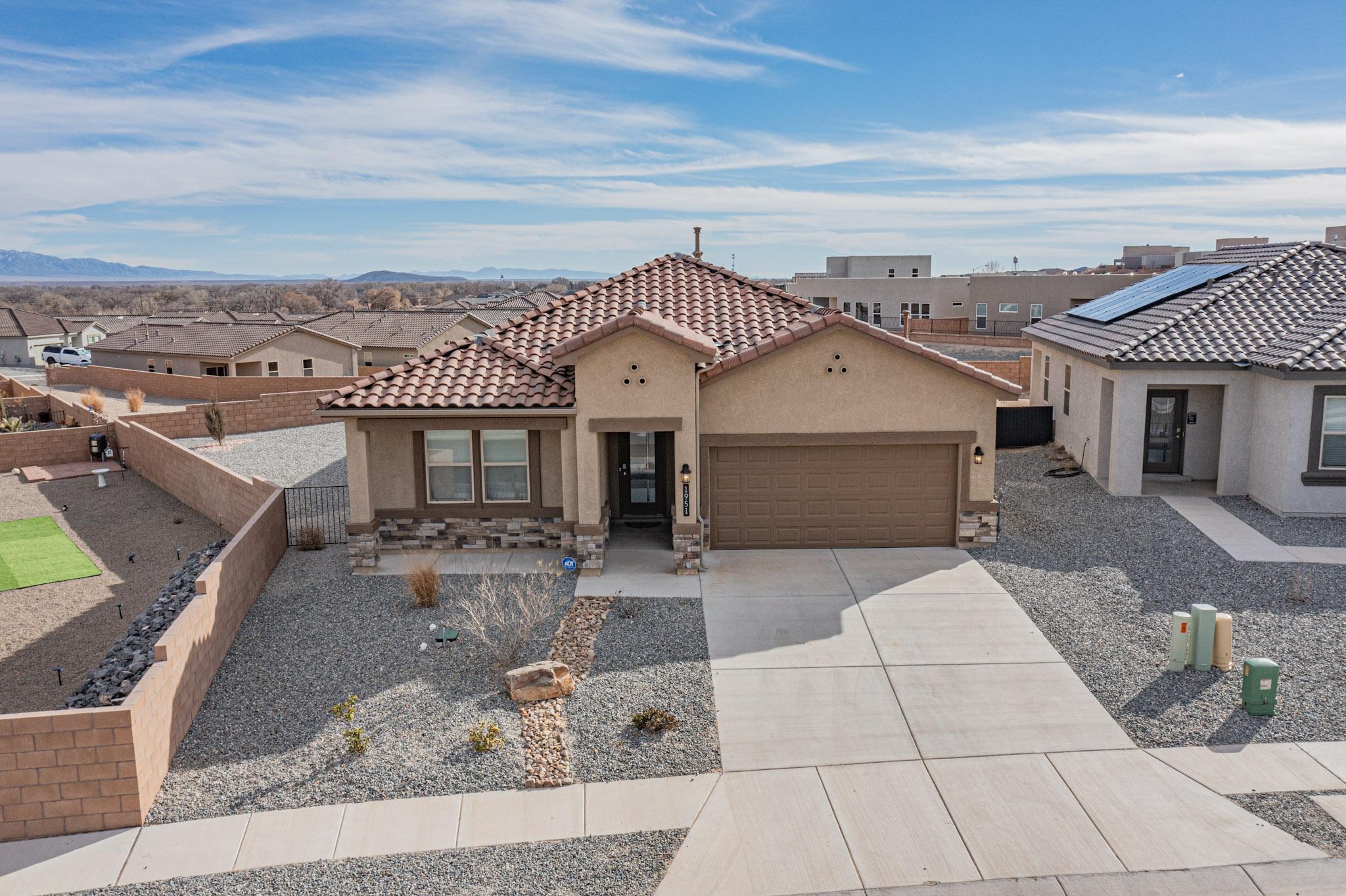 1951 Tesoro Loop NW