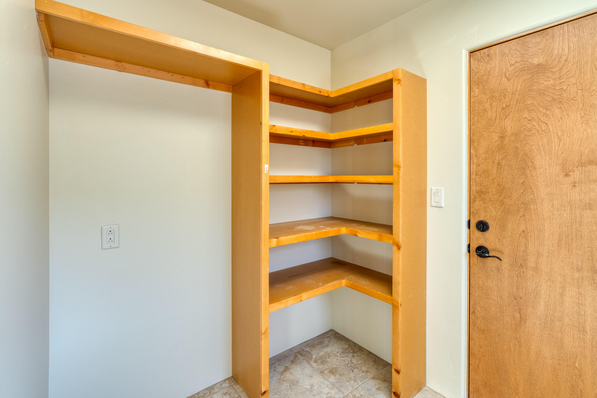 1087 Deer Canyon Trail