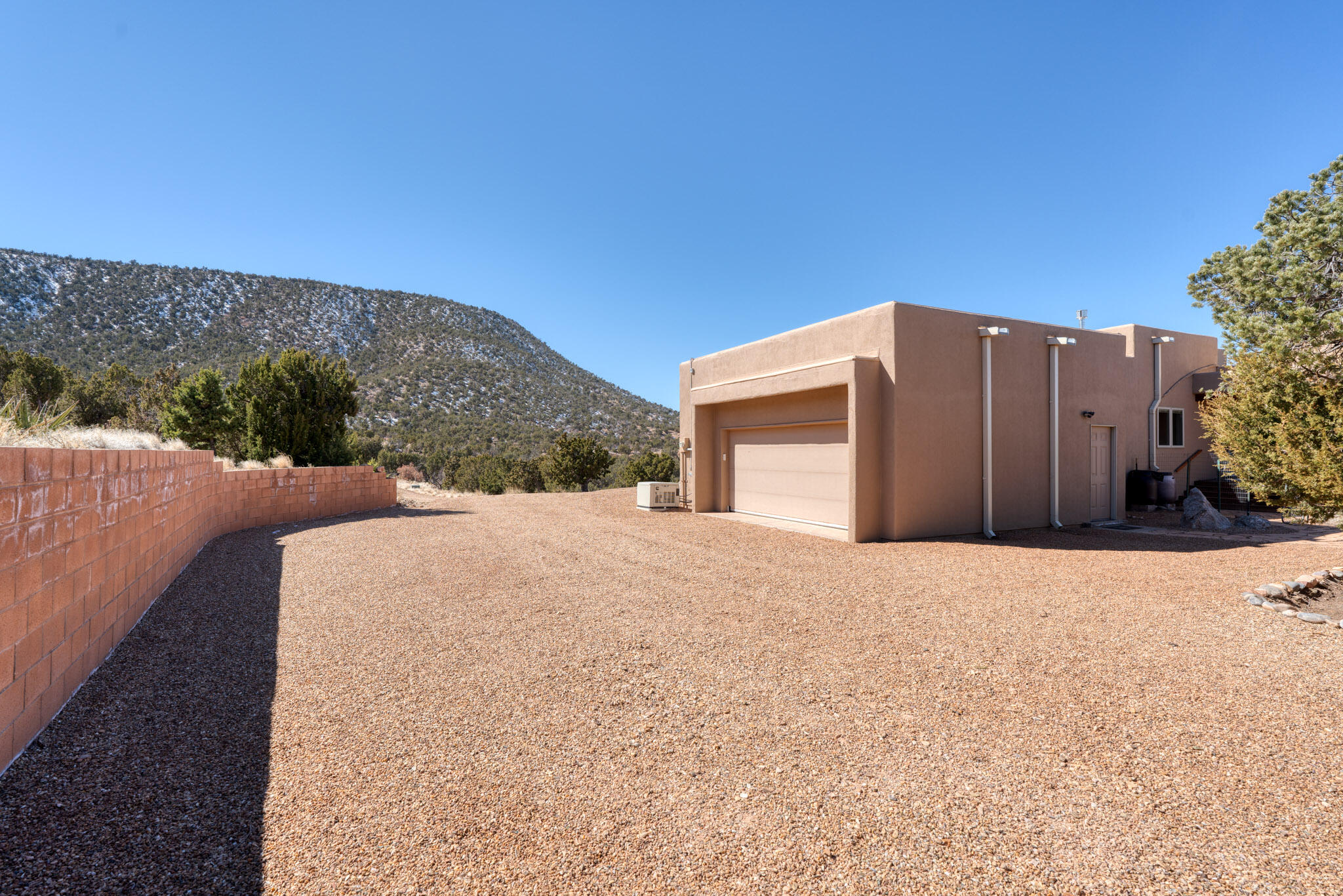 1087 Deer Canyon Trail