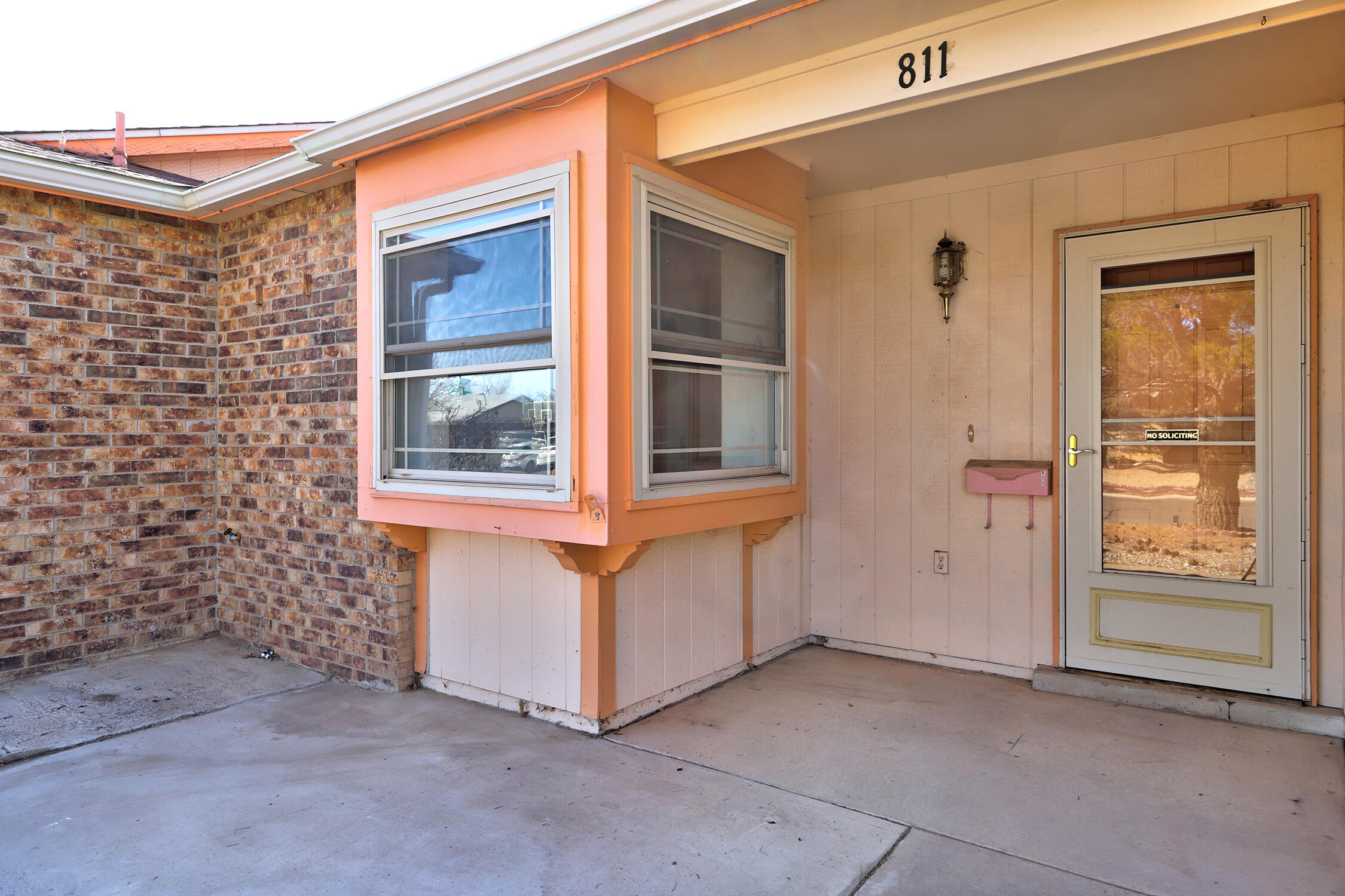 811 Orchid Drive SW