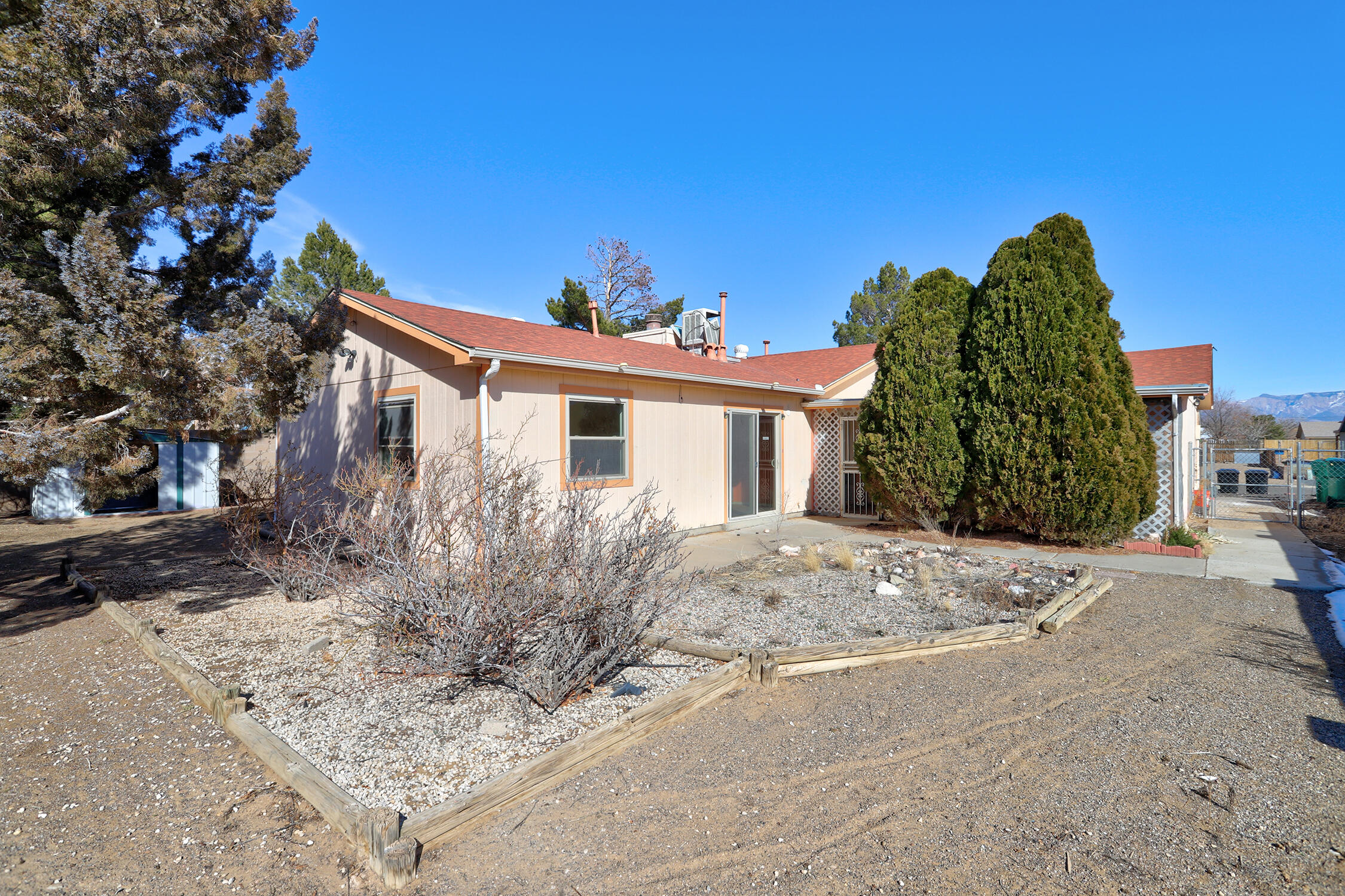 811 Orchid Drive SW
