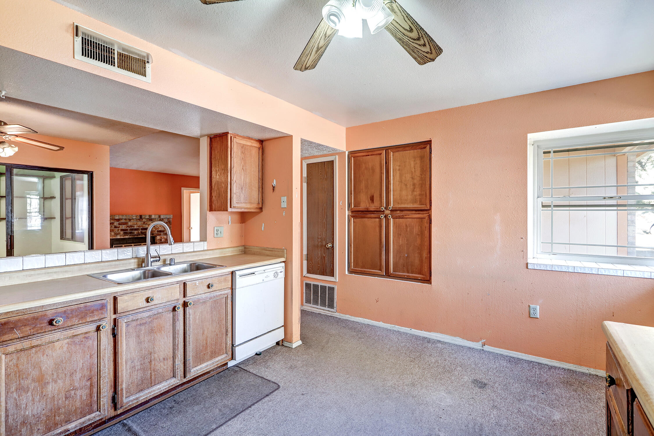811 Orchid Drive SW