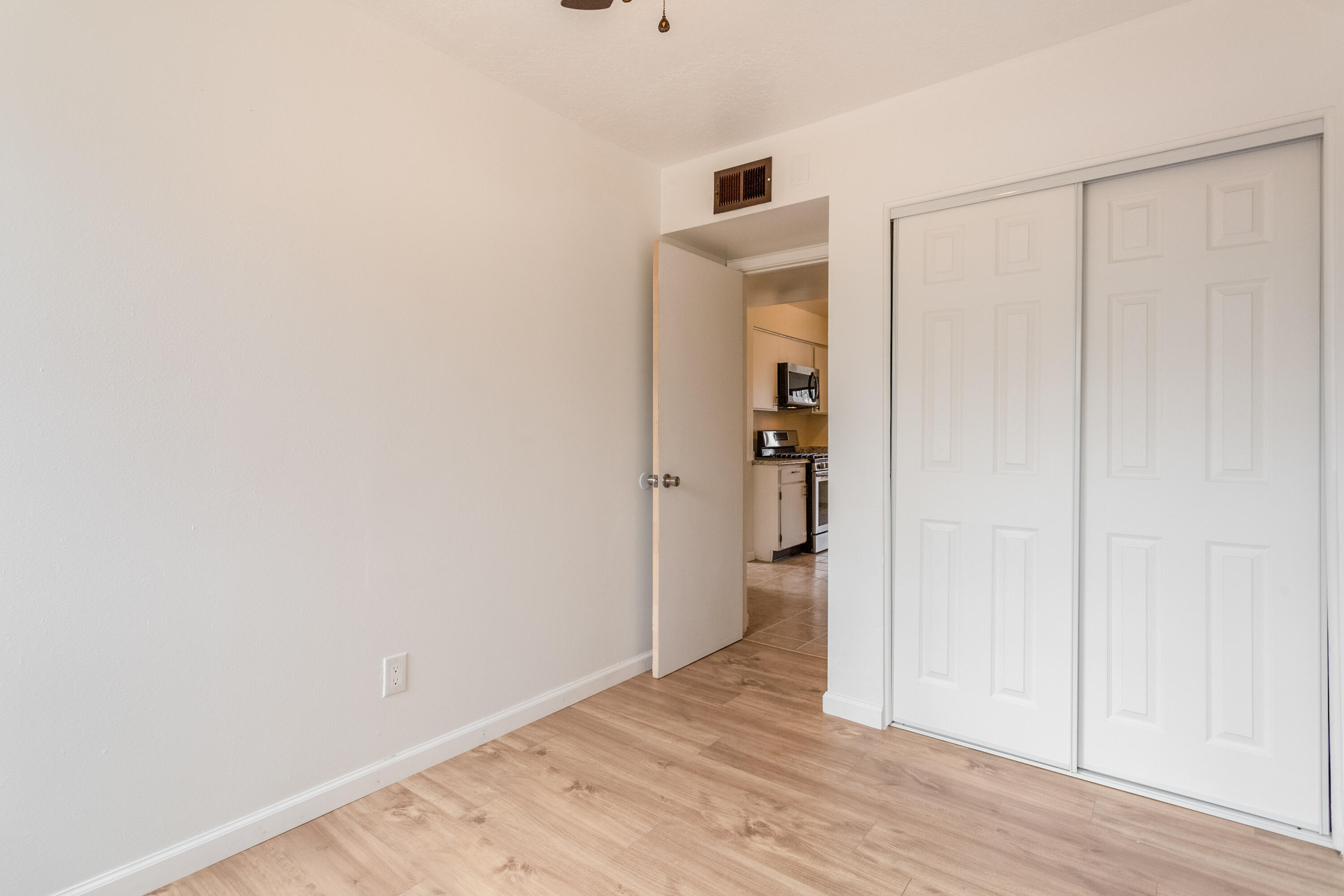157 Sunset Place SW