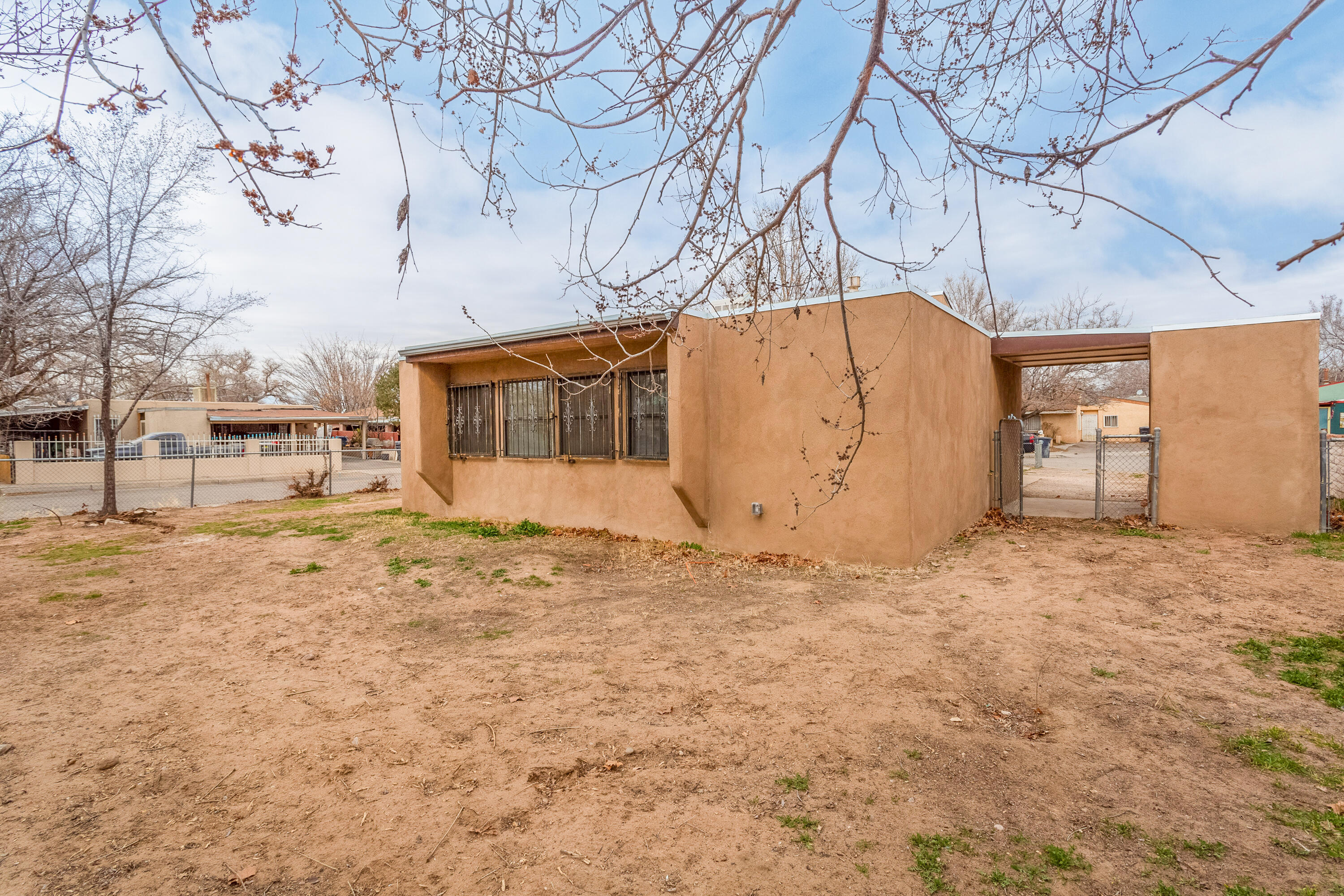 157 Sunset Place SW