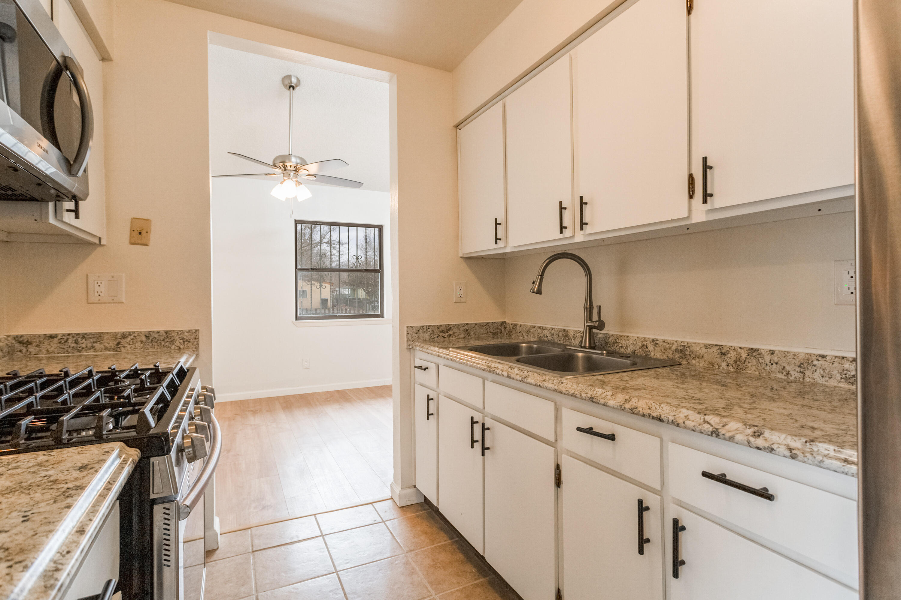 157 Sunset Place SW